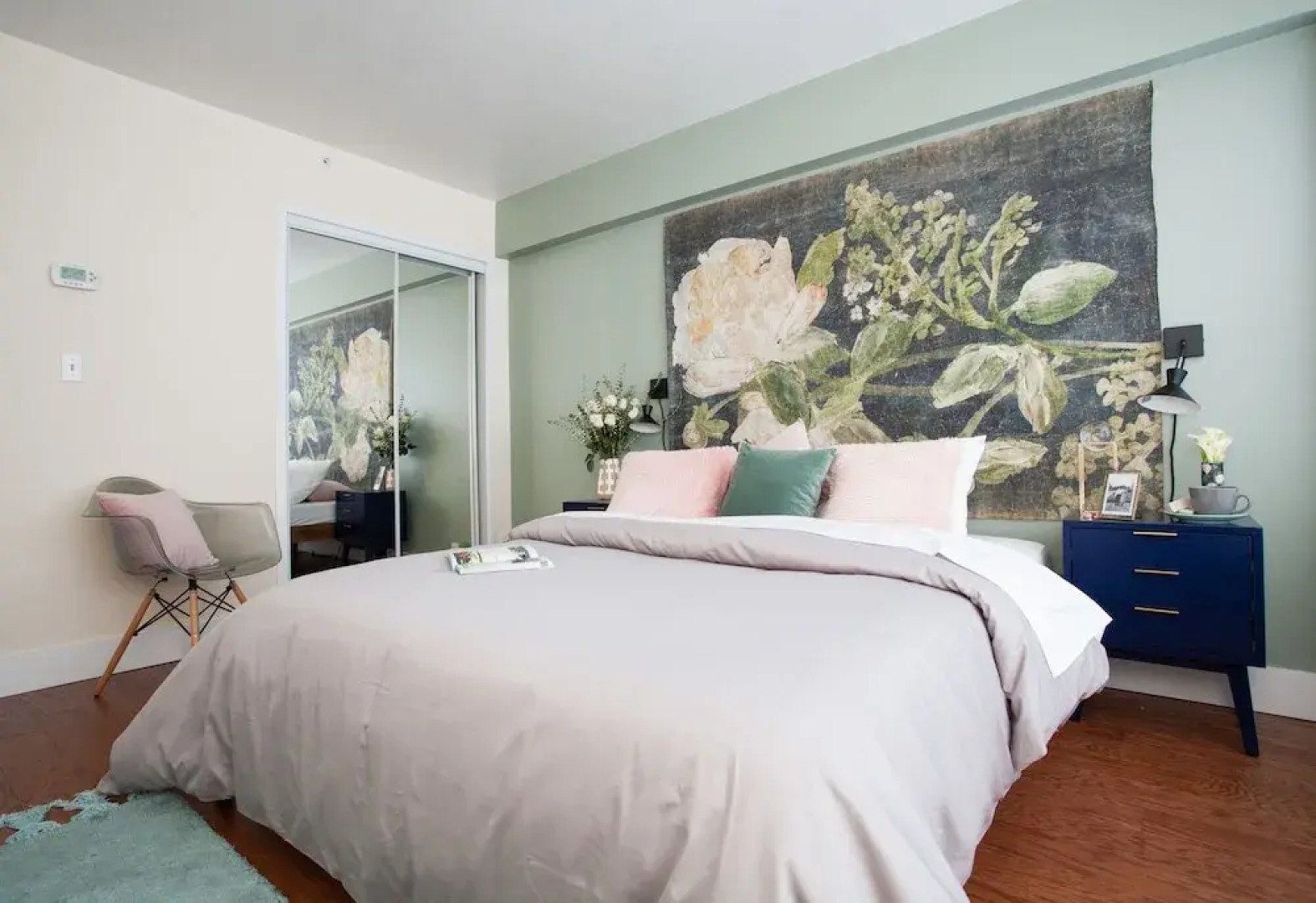 One Bedroom Apartment Near Fenway Park by Namastay