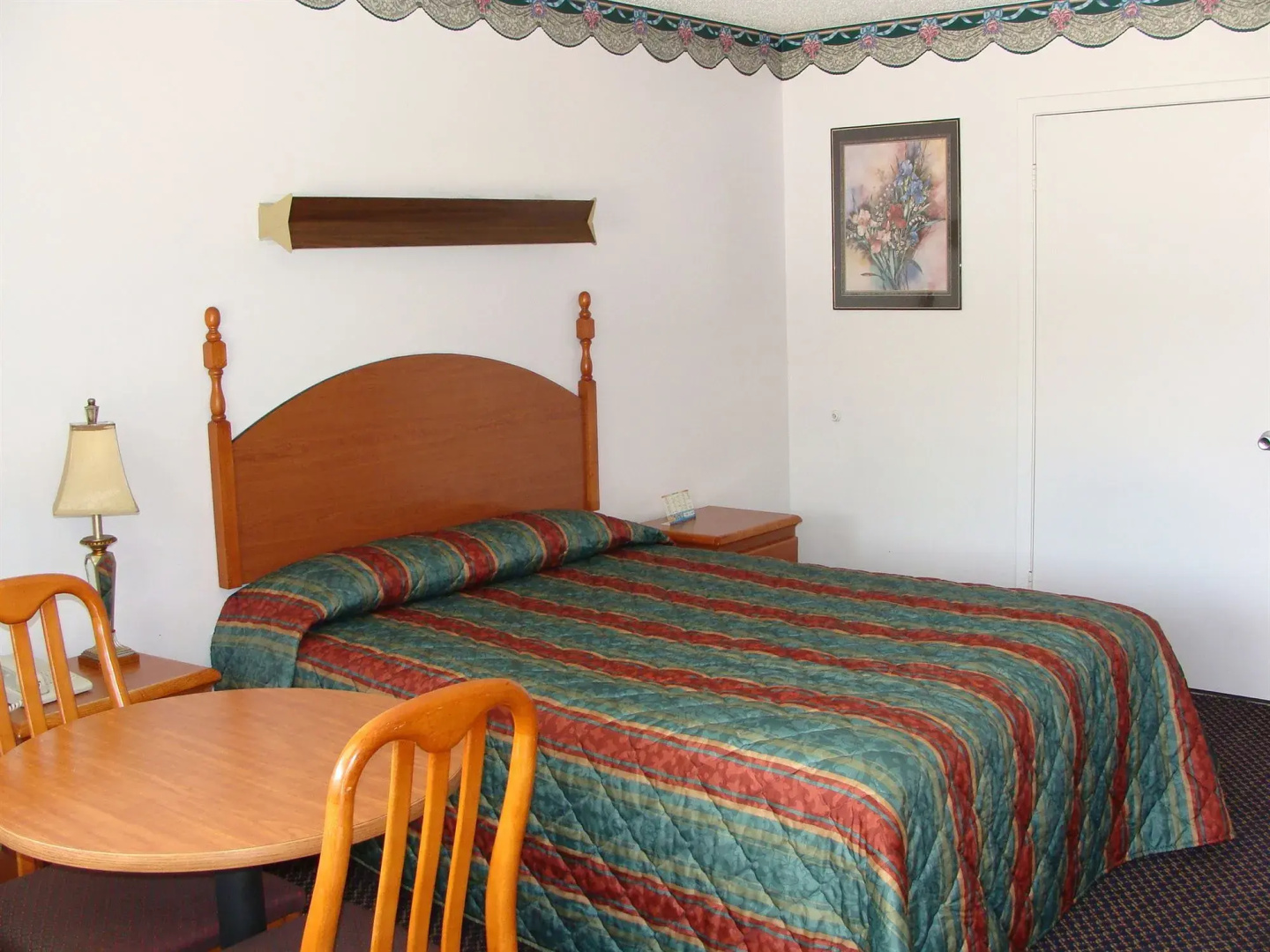 Colonial Inn