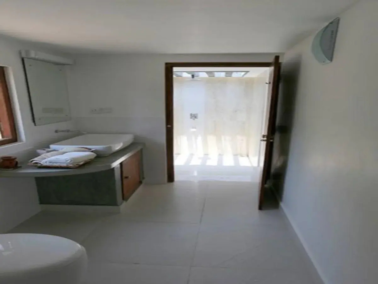 Nagenahira Beach Villa