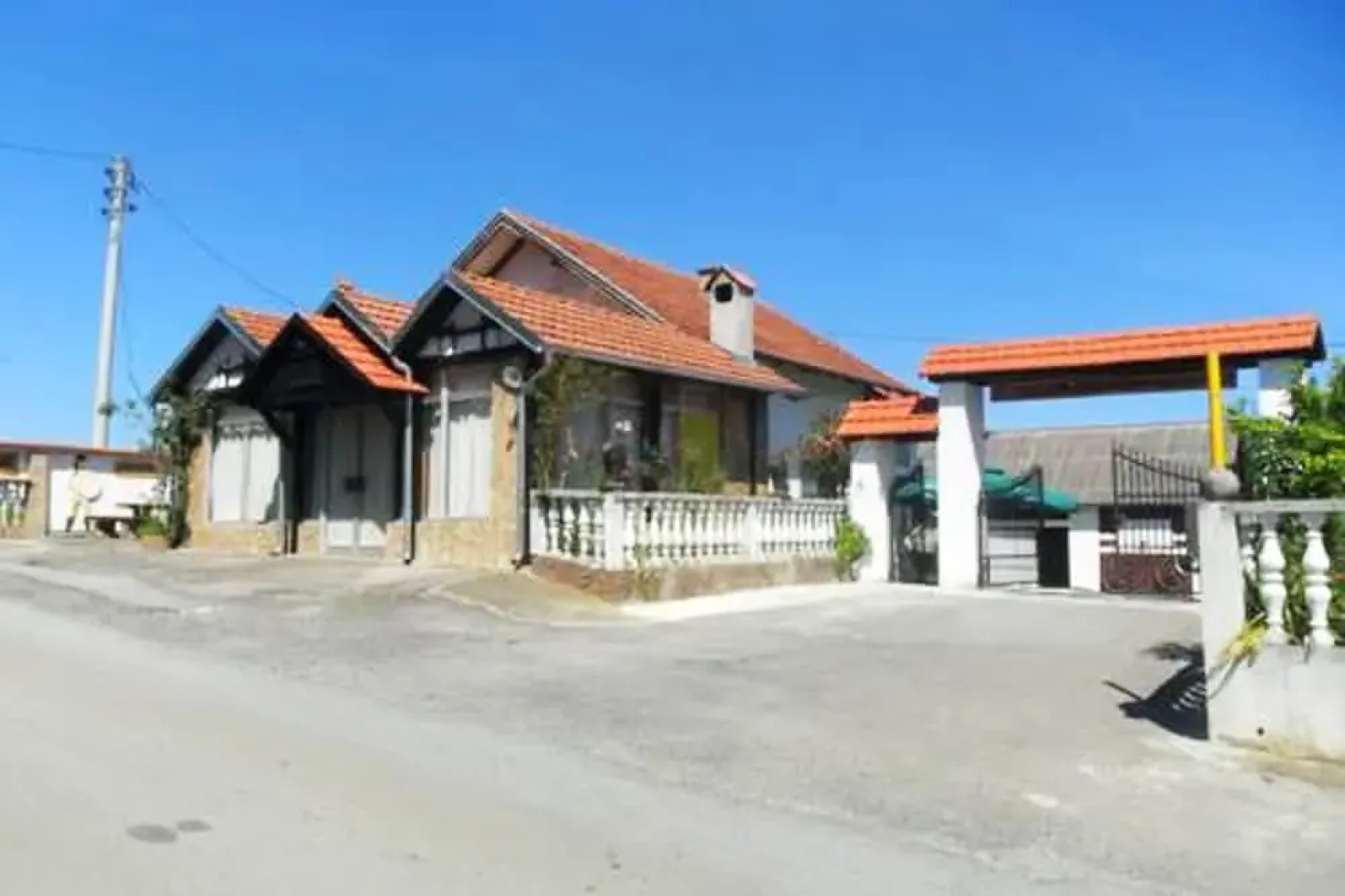 Bungalow With 2 Bedrooms in Kutina, With Enclosed Garden and Wifi