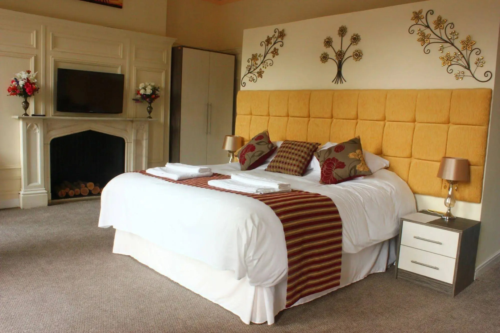 Rooms on The Prom