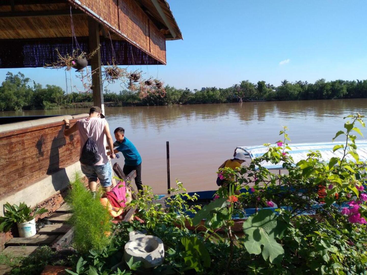Hong thai River side homestay