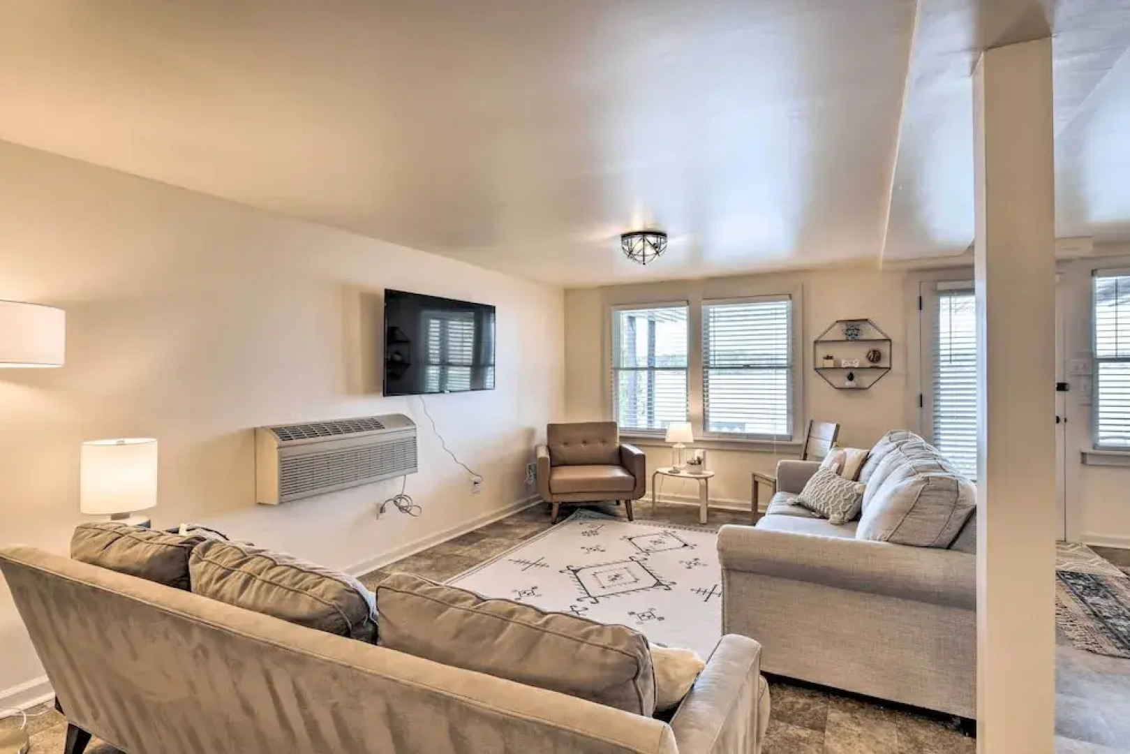 Dreamy Lake Norman Cottage w/ Panoramic Lake Views