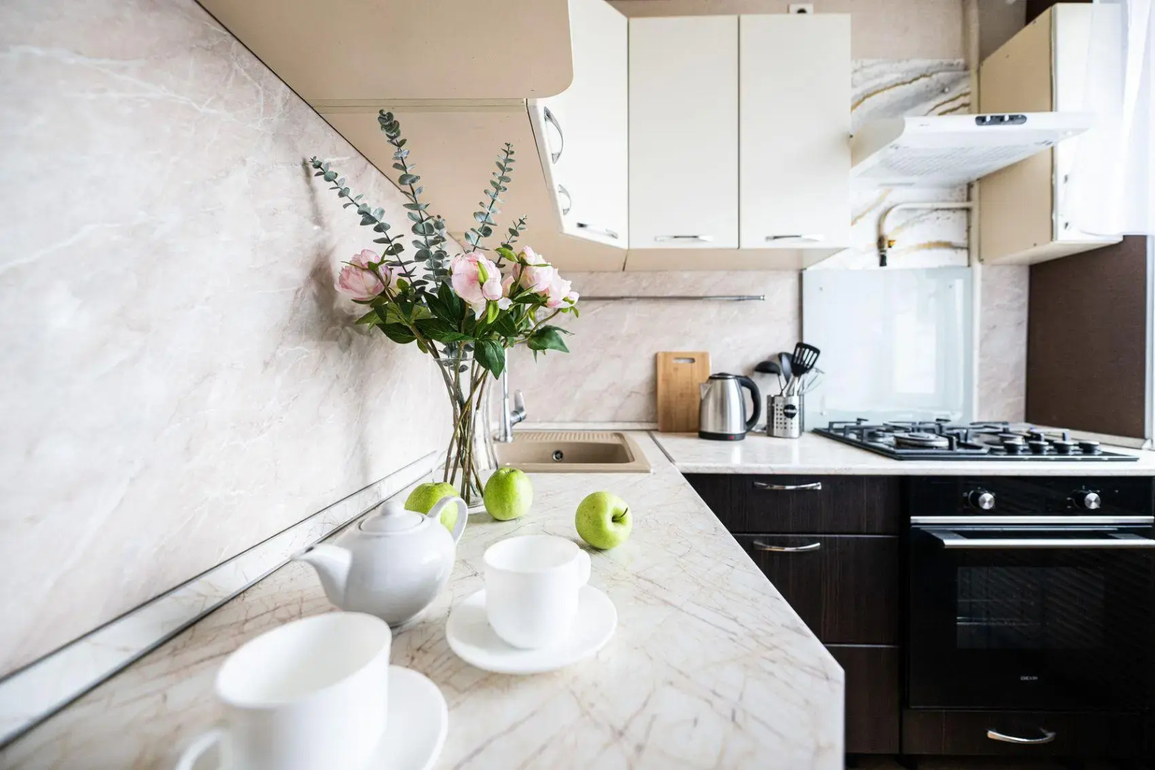 Пять Звезд на улице Сони Кривой 55