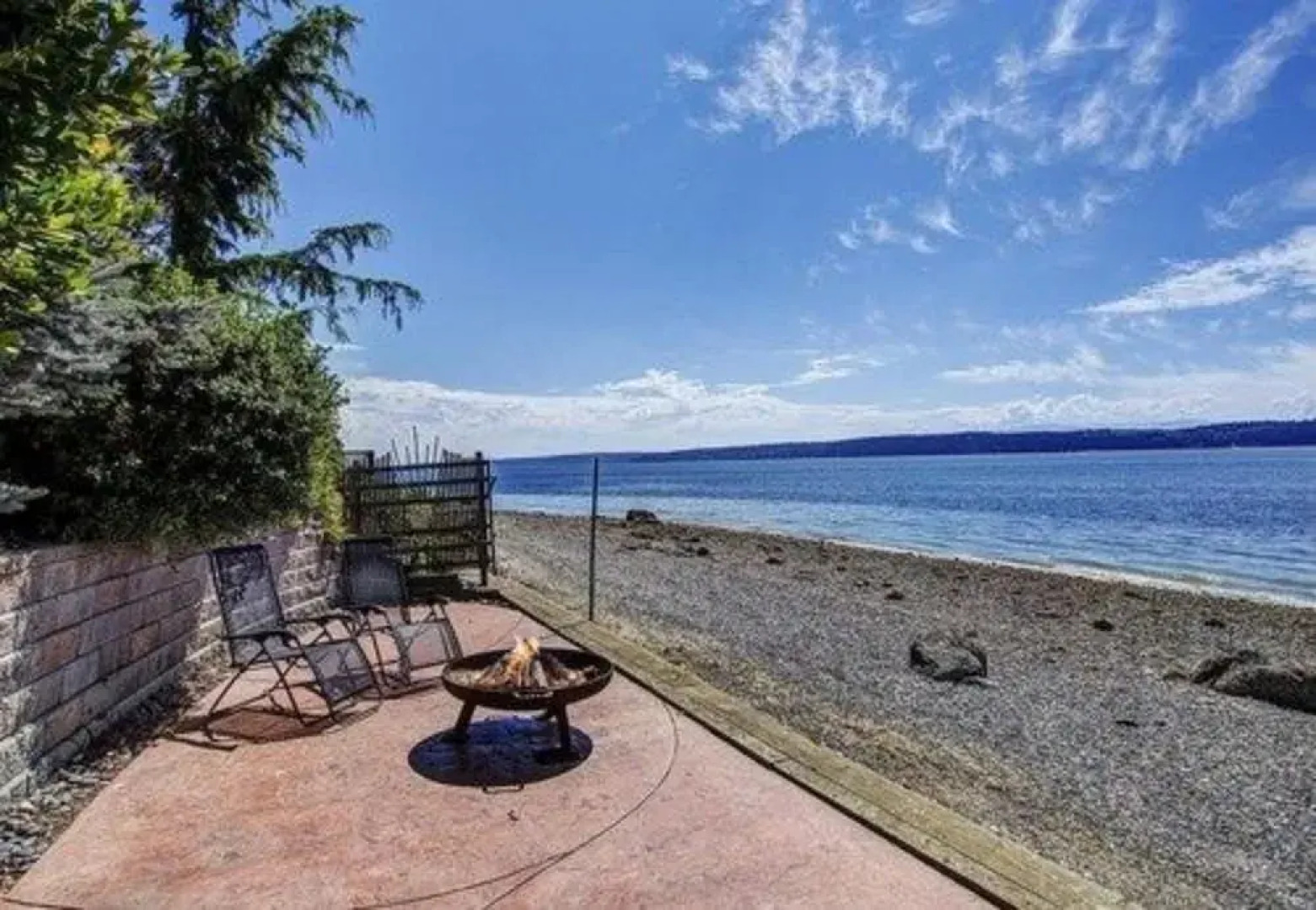 Sea Mist Waterfront Inn