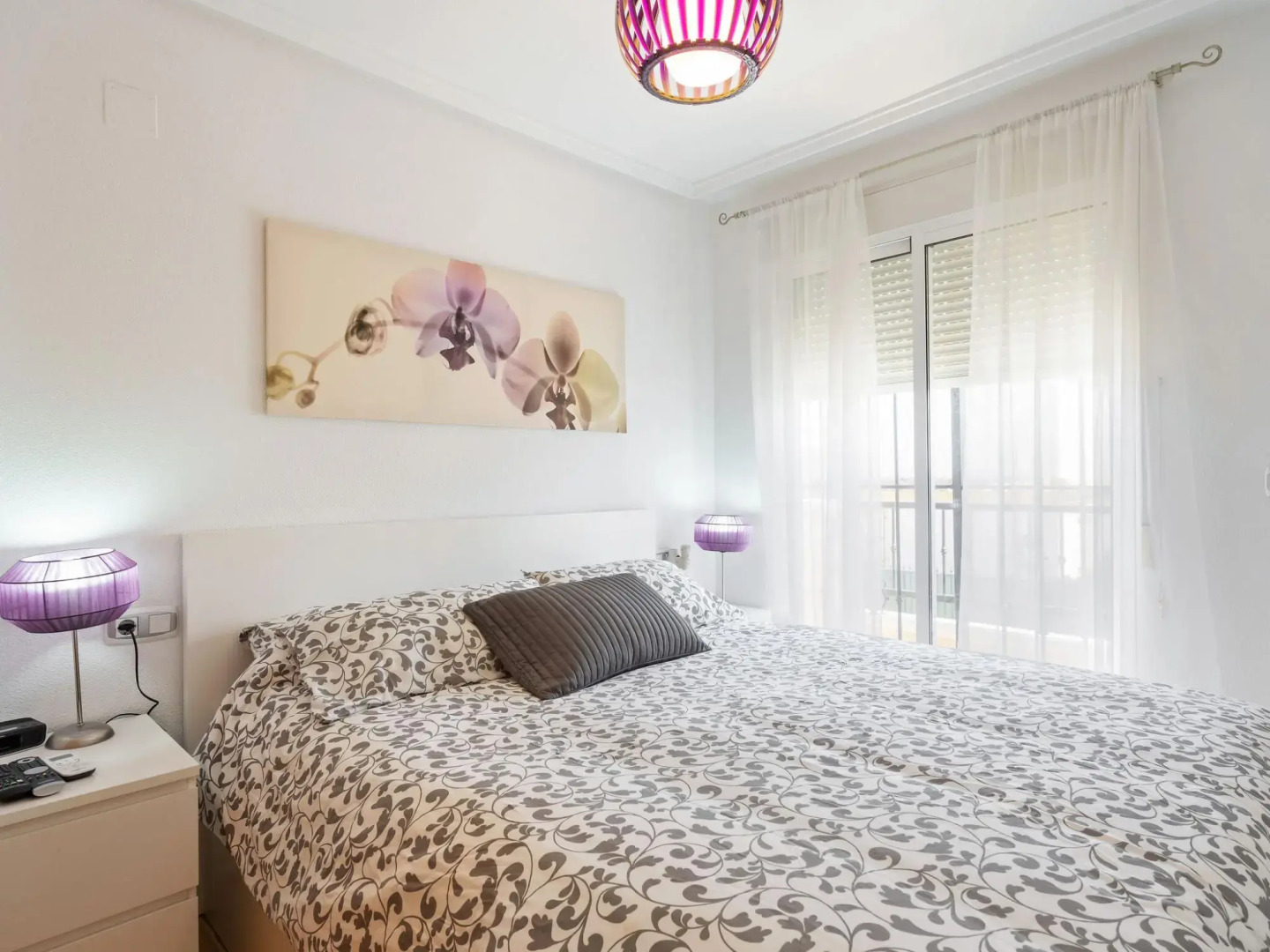 Inviting holiday home in Lo Crispin with shared pool