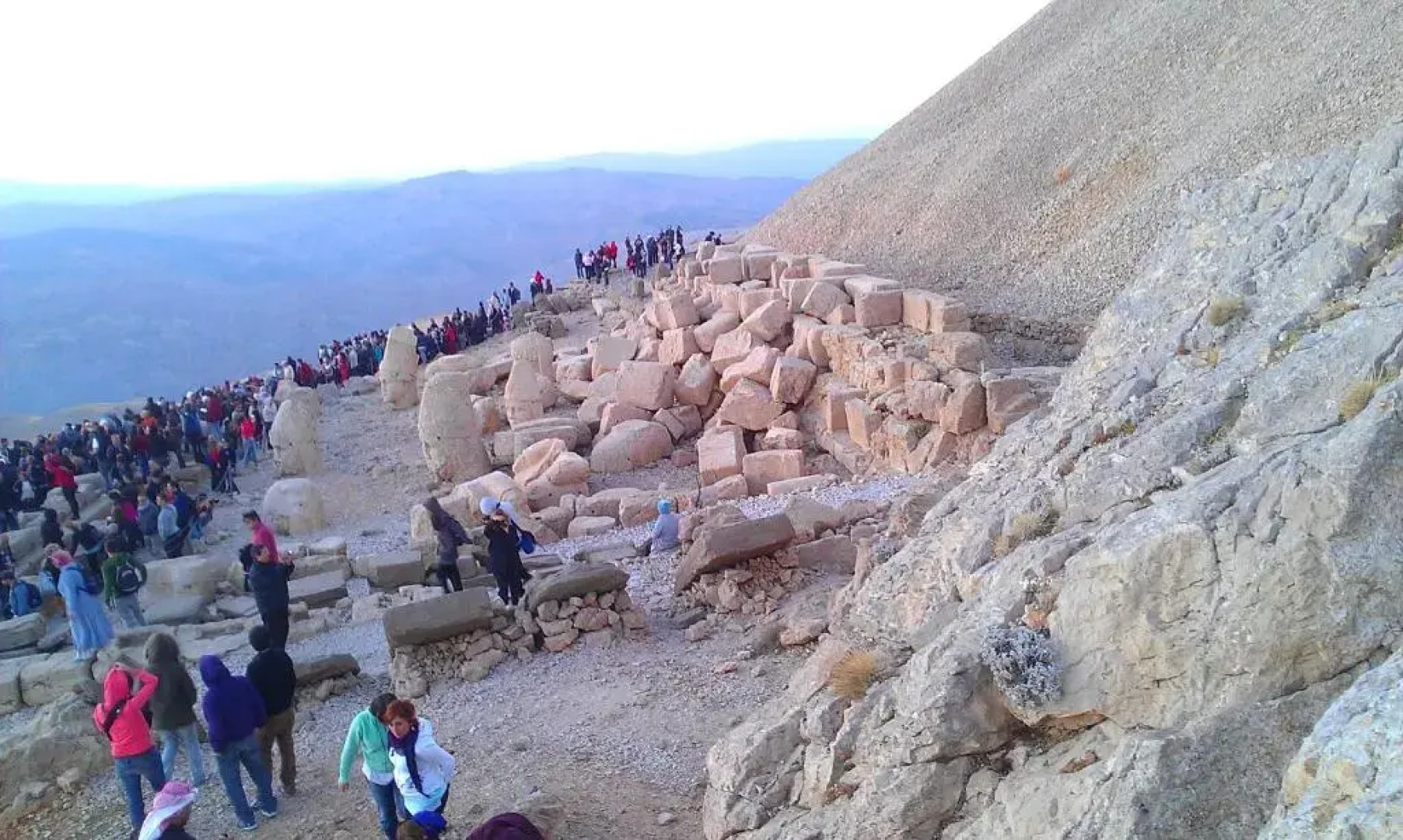 Nemrut Dağı Işik Pansi̇on