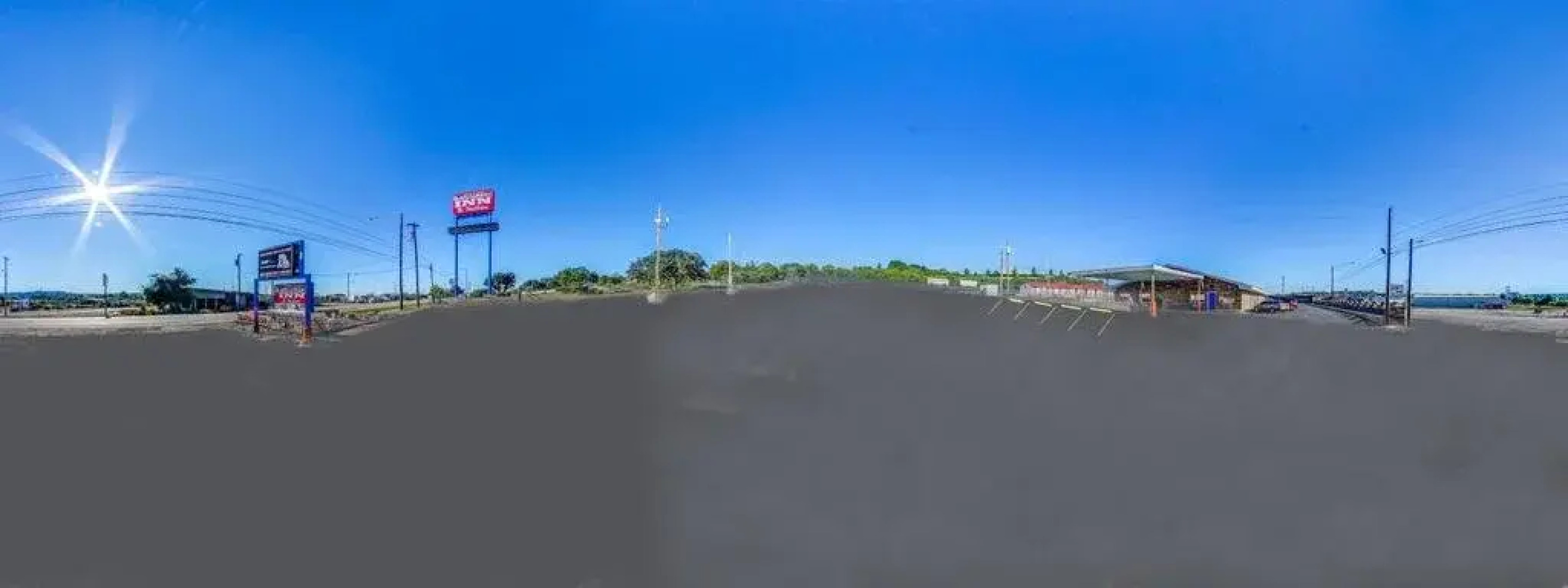 Hillcrest Inn & Suites