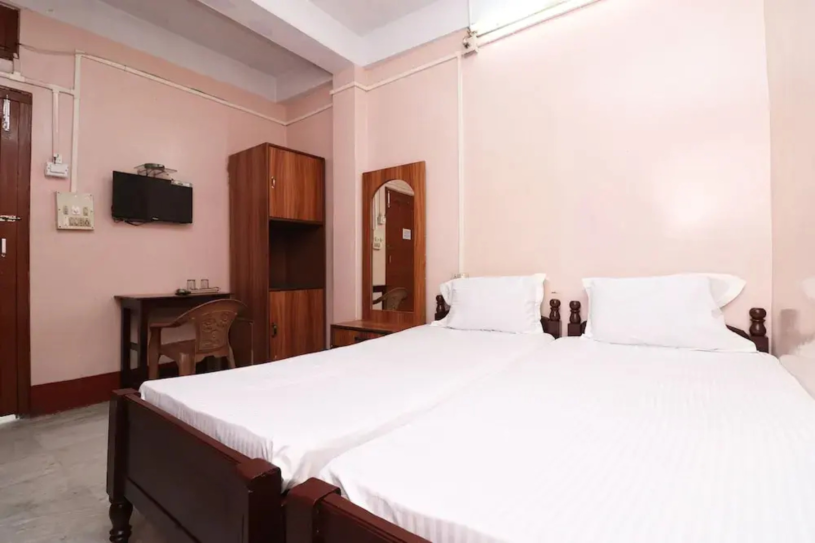 Spot On 41656 Hotel Maruti Spot