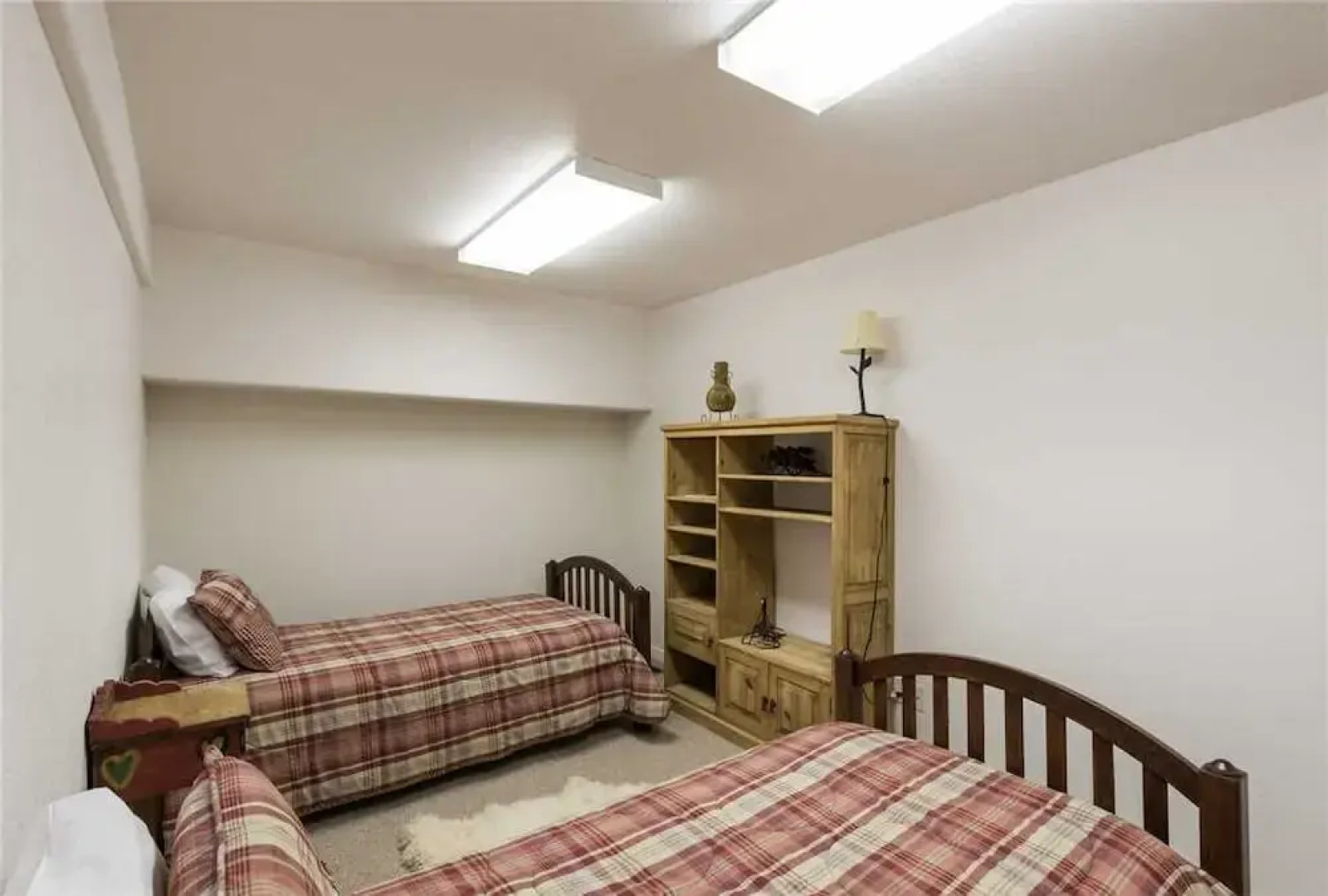 Partridge Home - Six Bedroom Cabin with Hot Tub