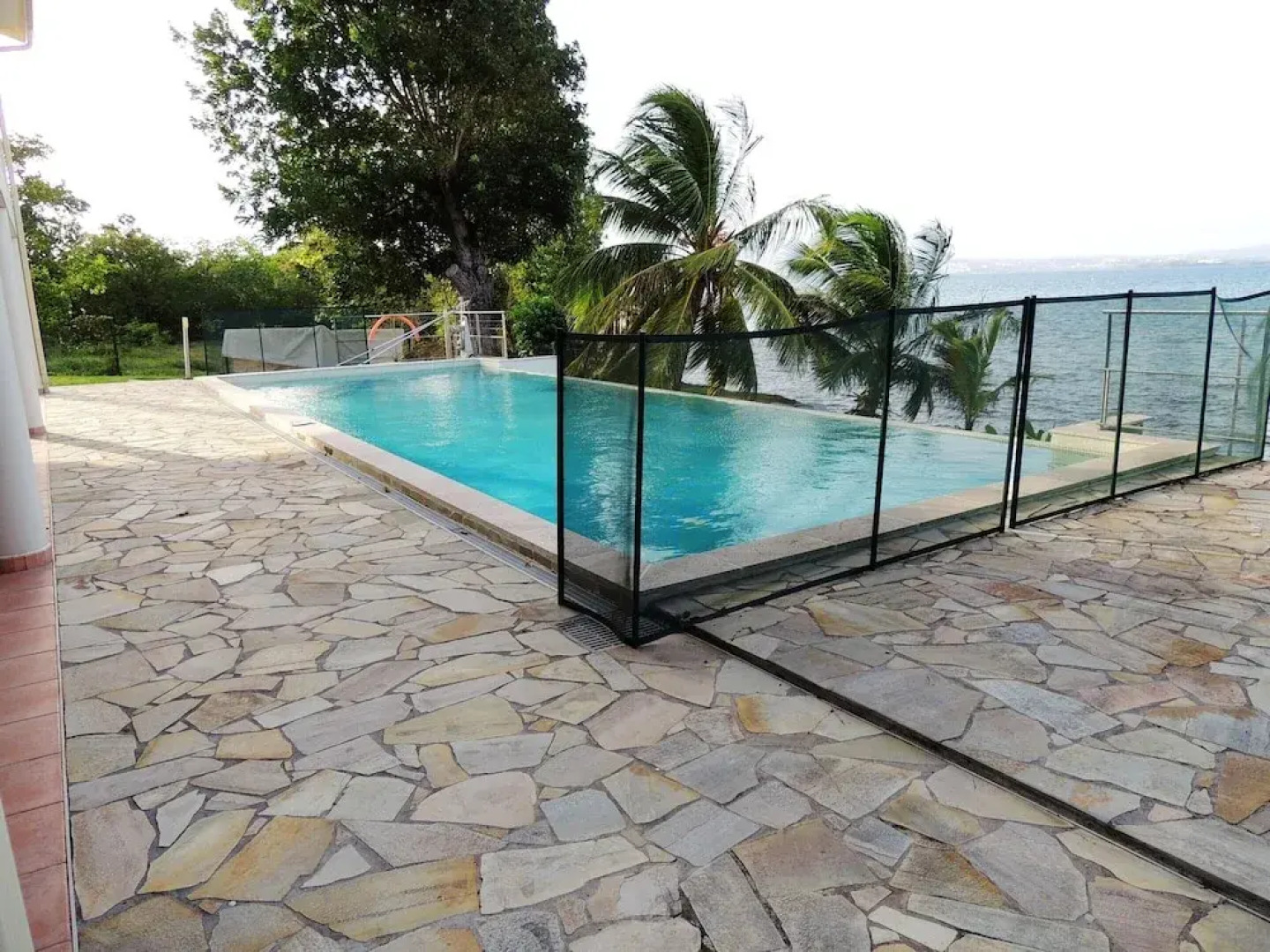 House With one Bedroom in Les Trois-îlets, With Pool Access, Enclosed