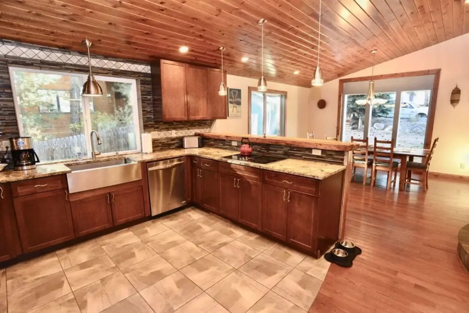 Bearadise by Casago Mccall - Donerightmanagement