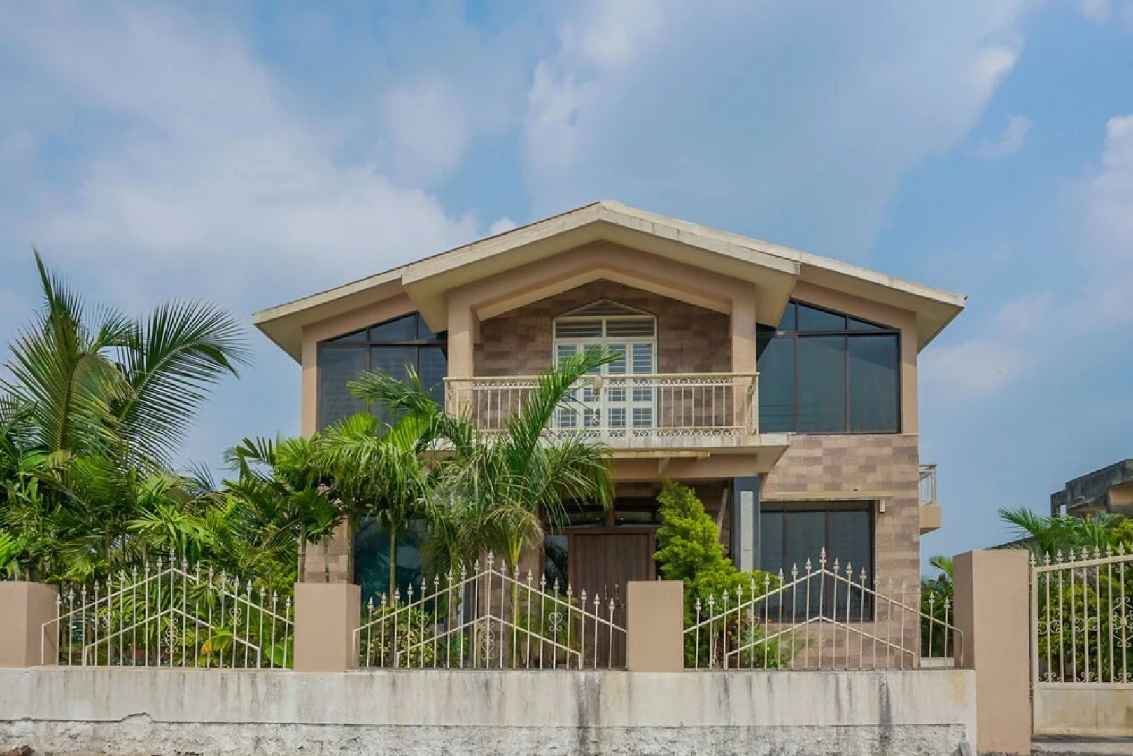 OYO 19328 Home Serene 3BHK Villa Malavli Hills