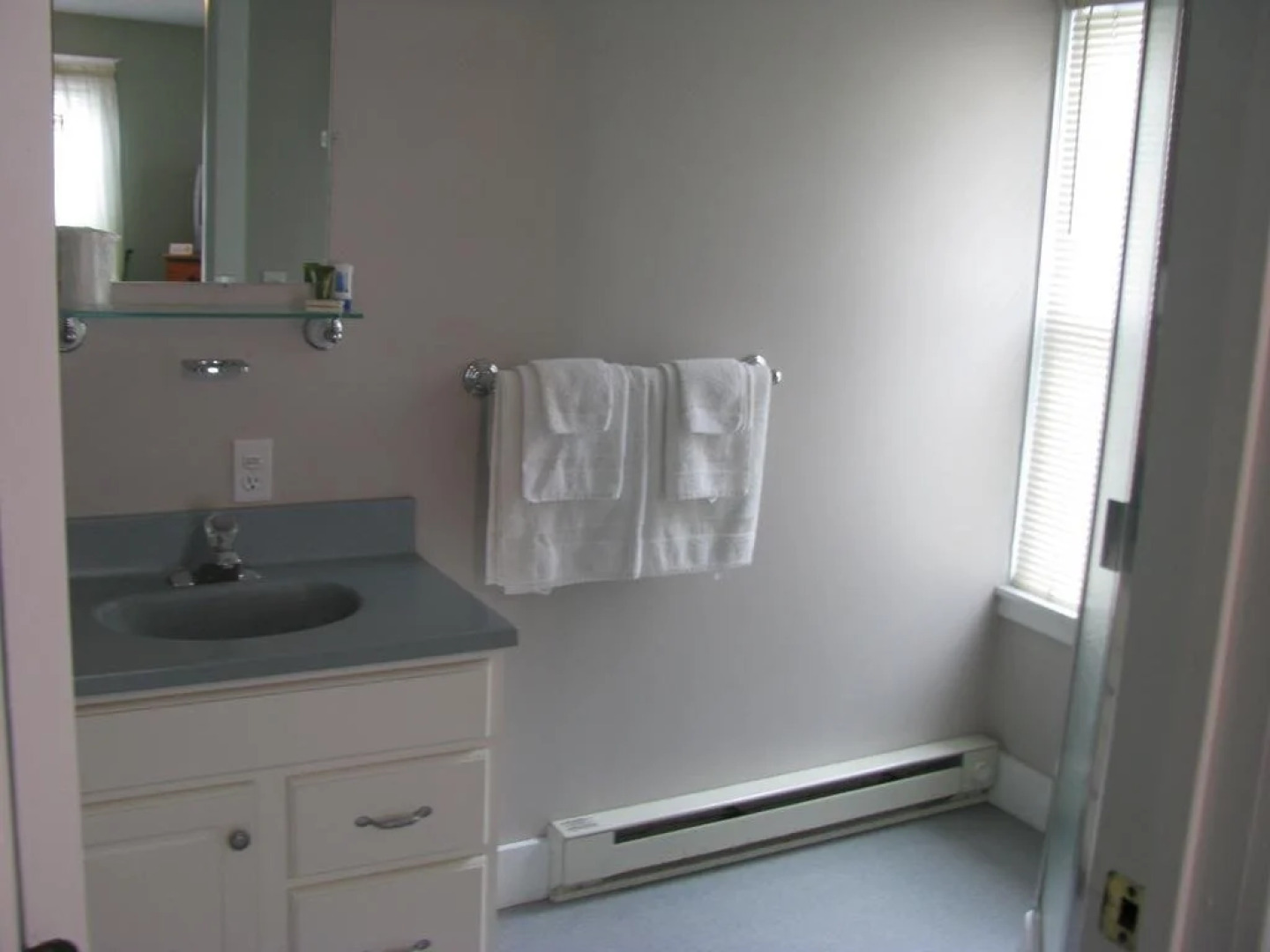 Colonial Inn & Creamery