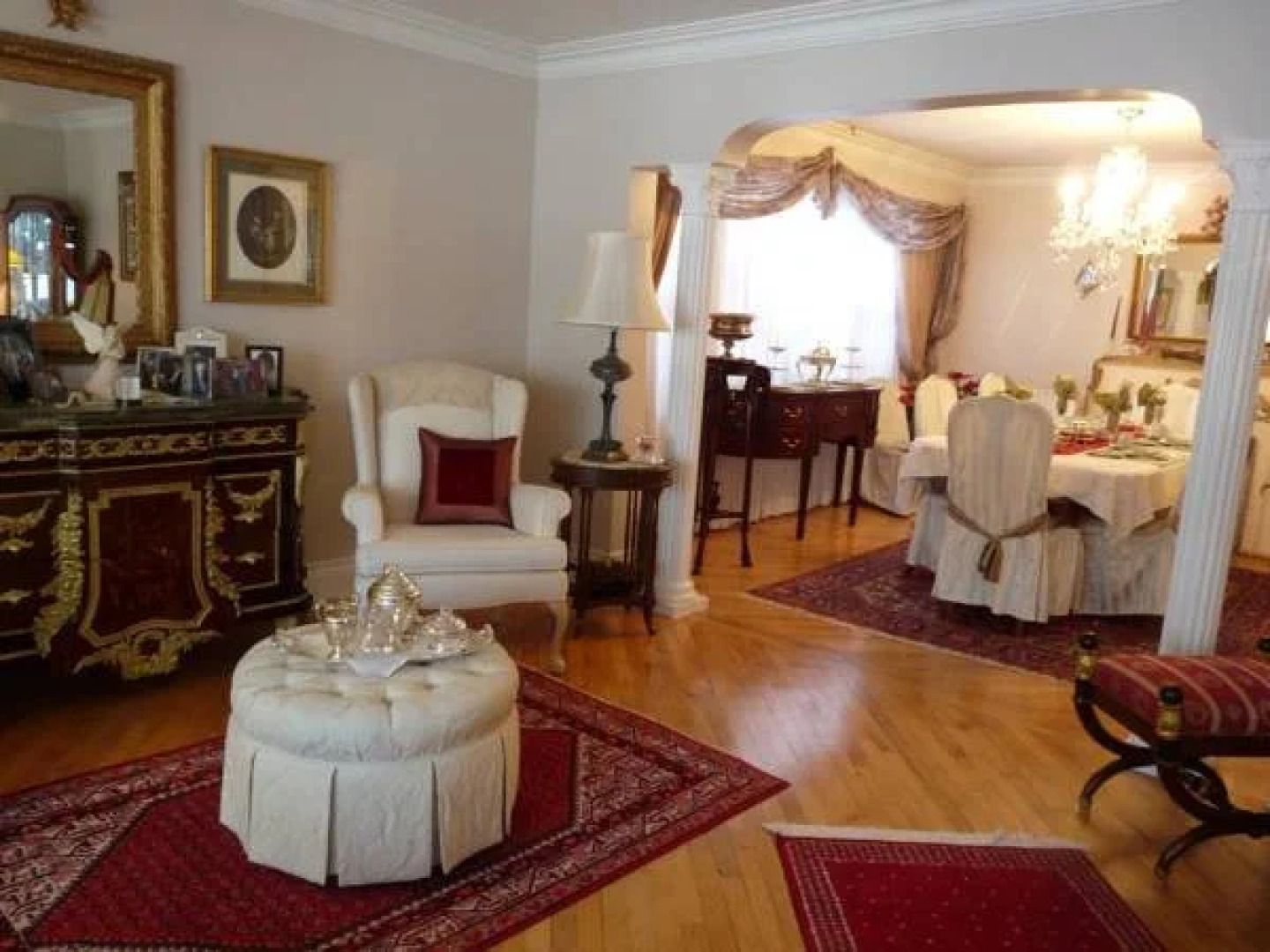 Les Diplomates B&B (Executive Guest House)