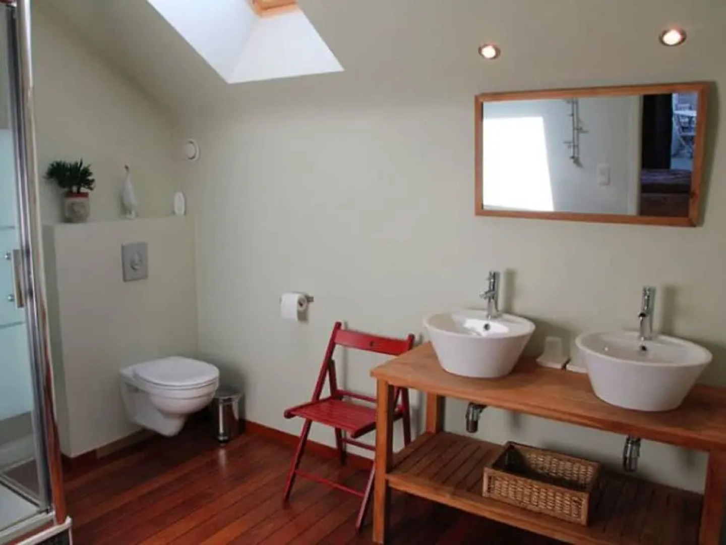 Spacious Holiday Home in Marche-en-famenne With Pool