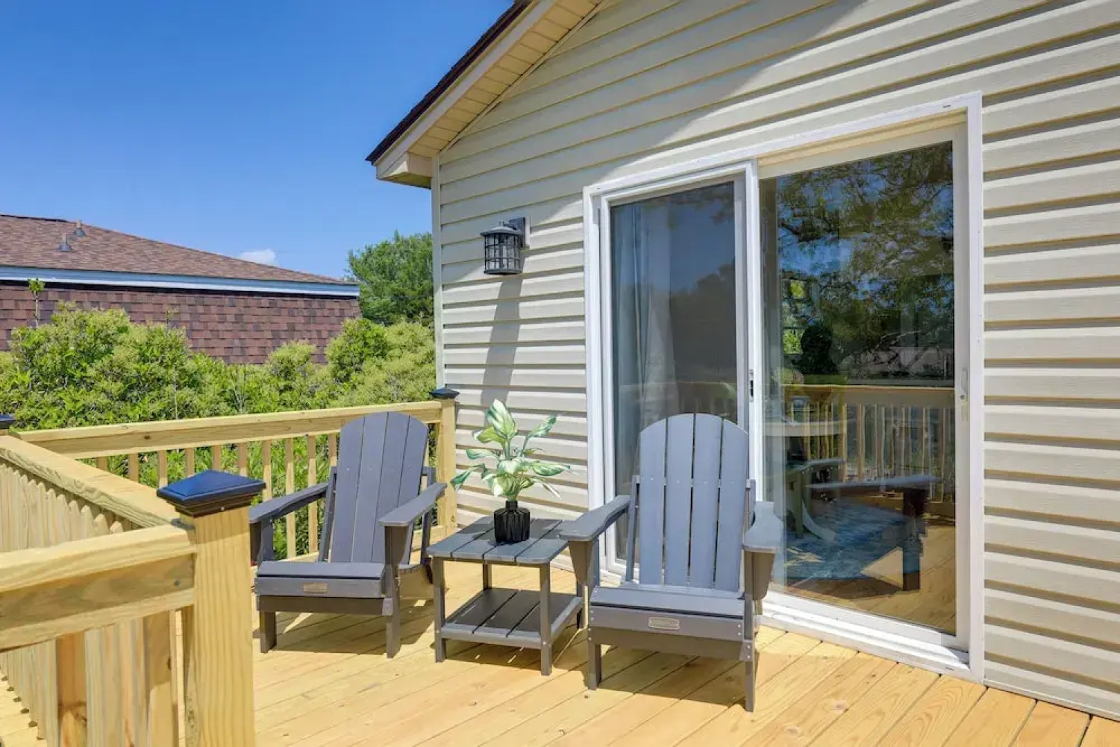 Waterfront Crystal Coast Vacation Rental w/ Deck!