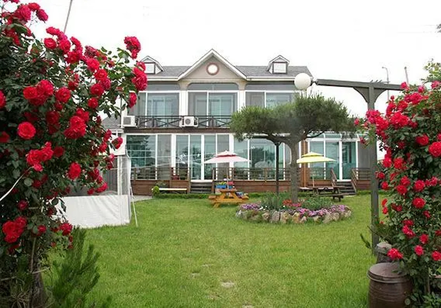 Anmyeondo Jeonyeok Noeul Pension