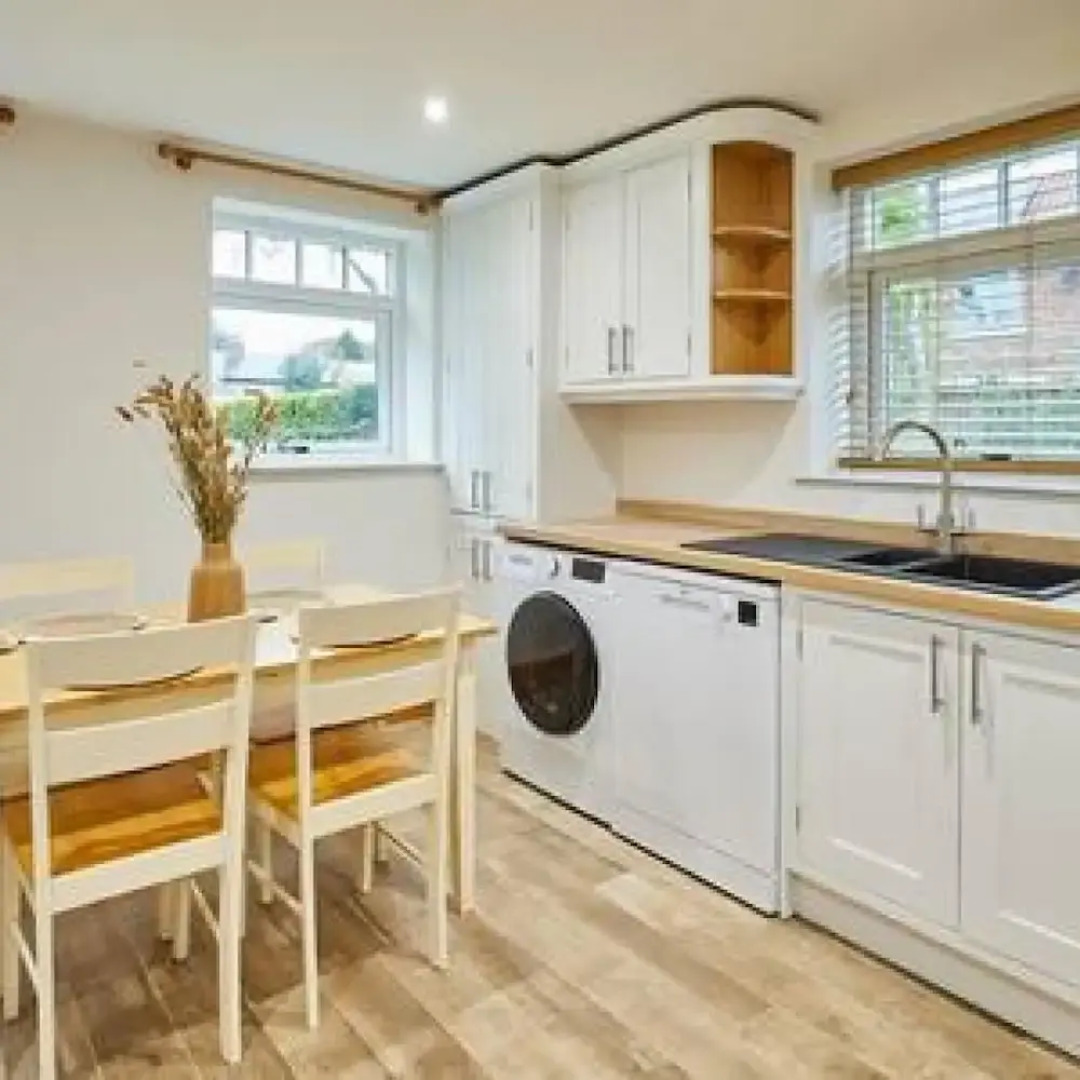 Host Stay Fawcett Cottage