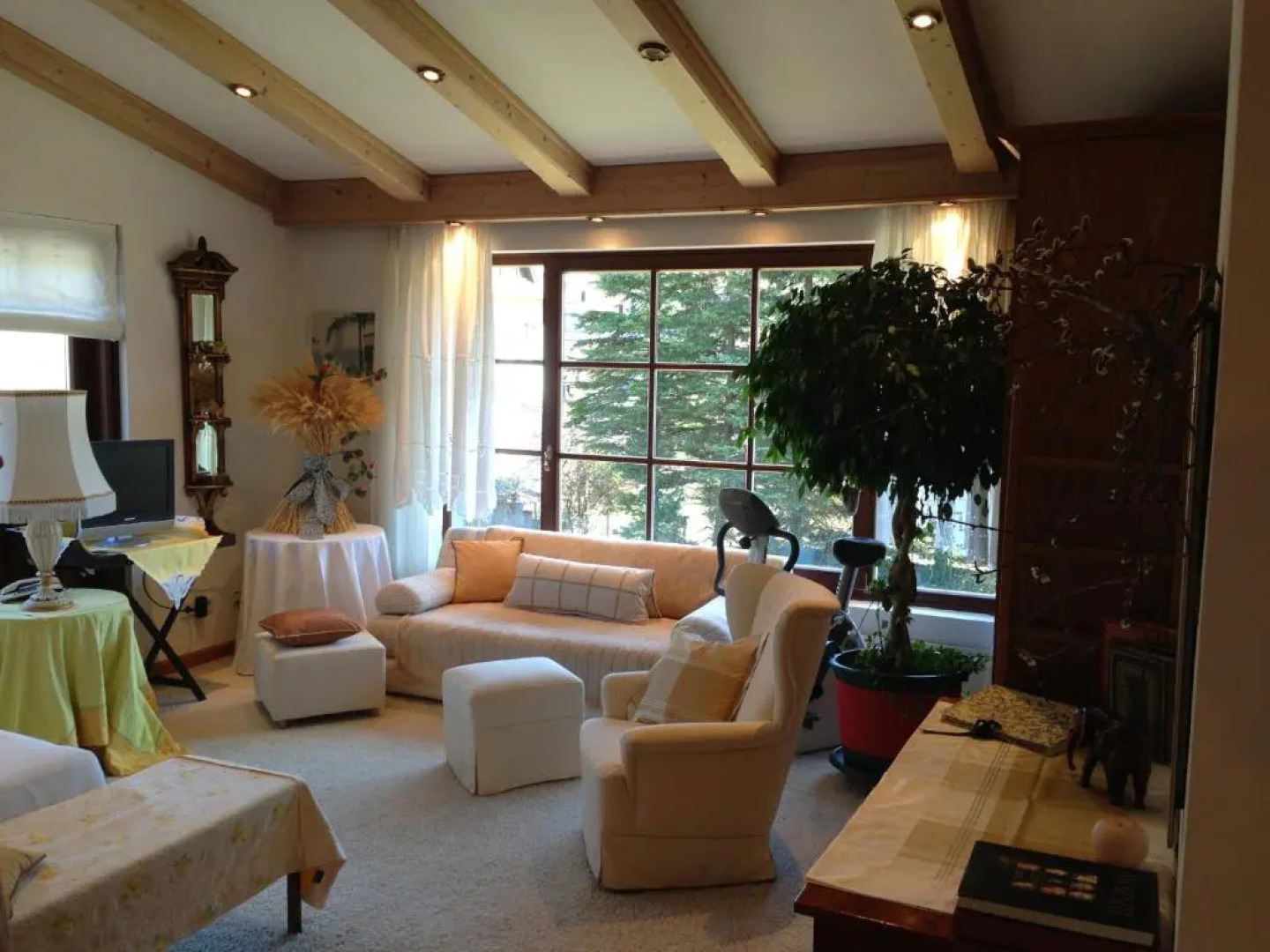 Dietrichsteinerhof Apartments & Rooms