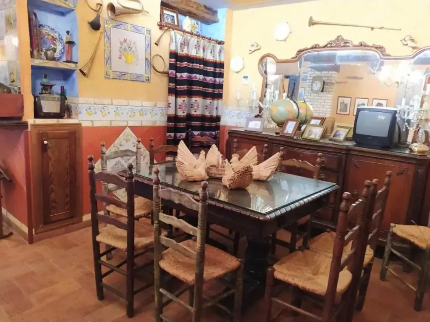 A la Sombra de la Torre