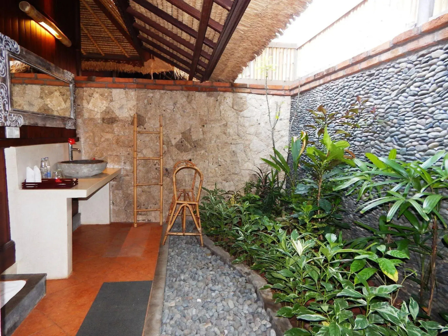 Kinaara Resort & Spa
