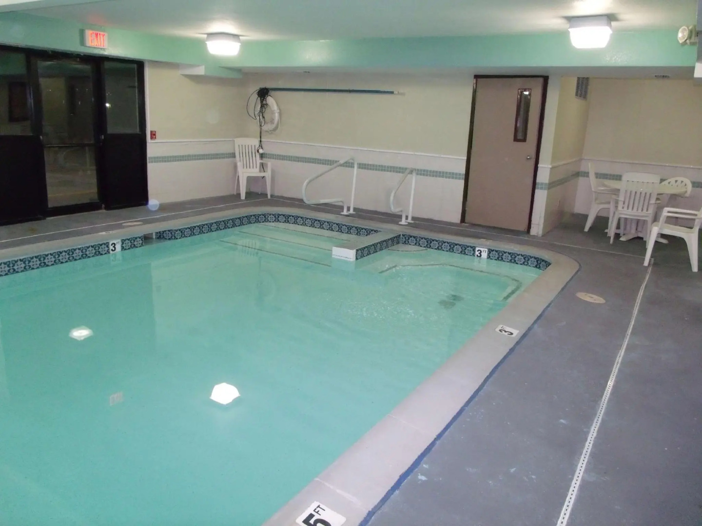 Americas Best Value Inn & Suites Harrisonville