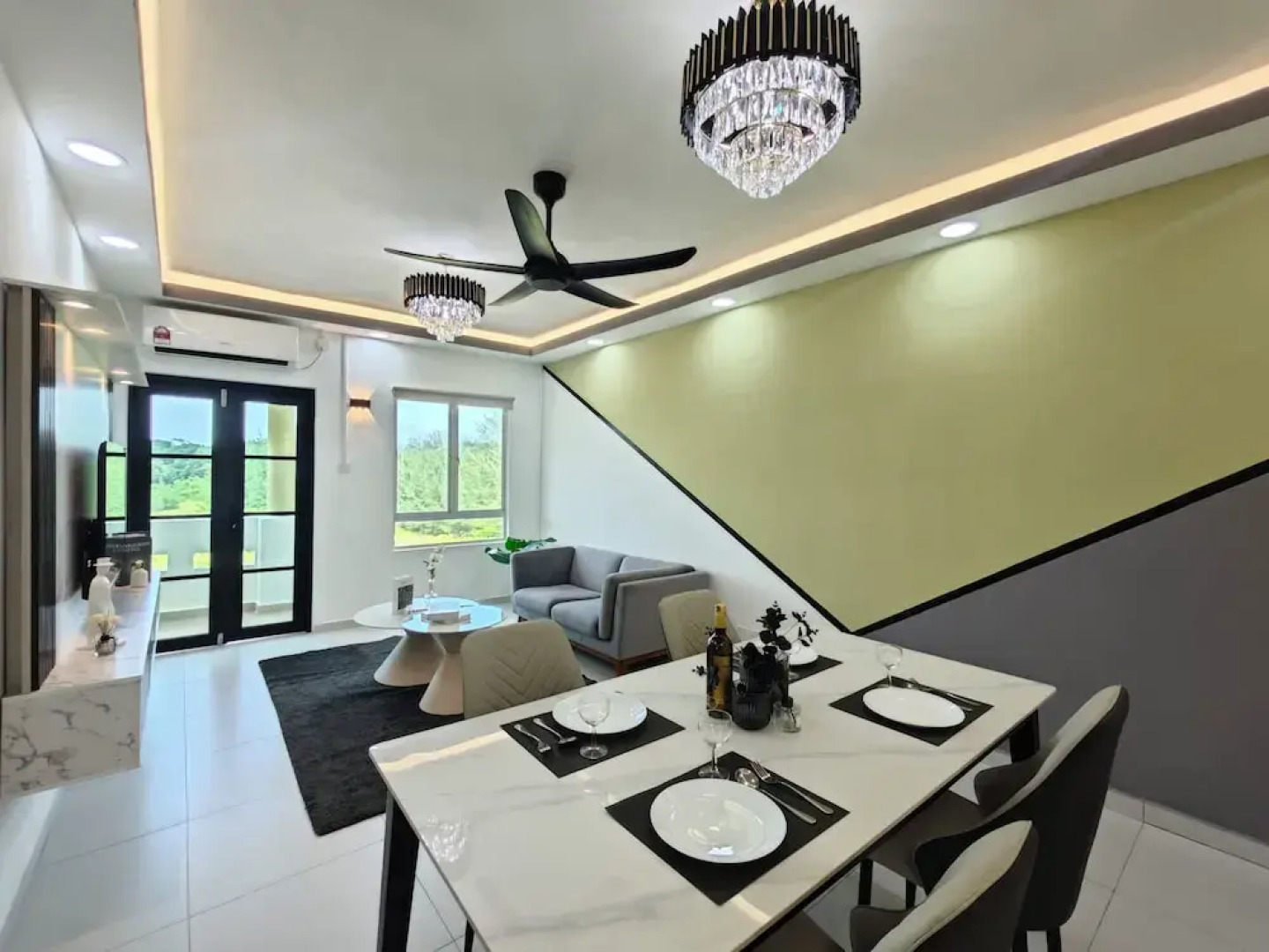 Tiara Desaru By Antlerzone