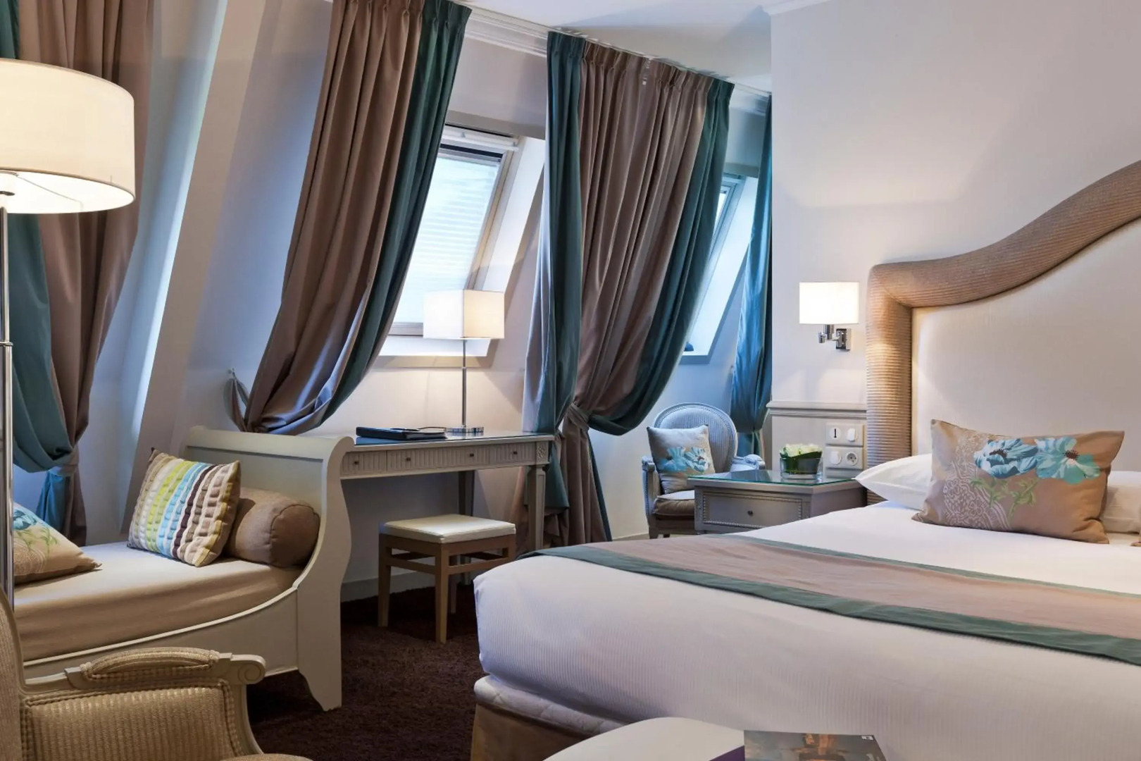 Château Jeanne & the Forest - Château de Montvillargenne