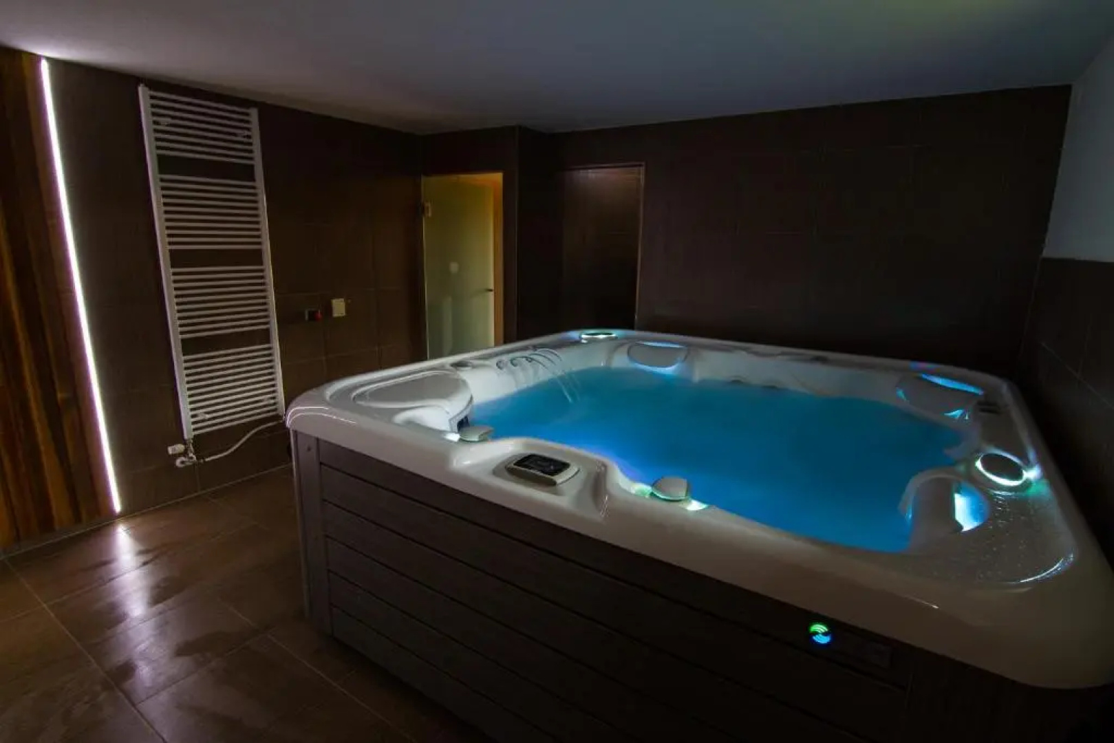 Apartments Club Telgart