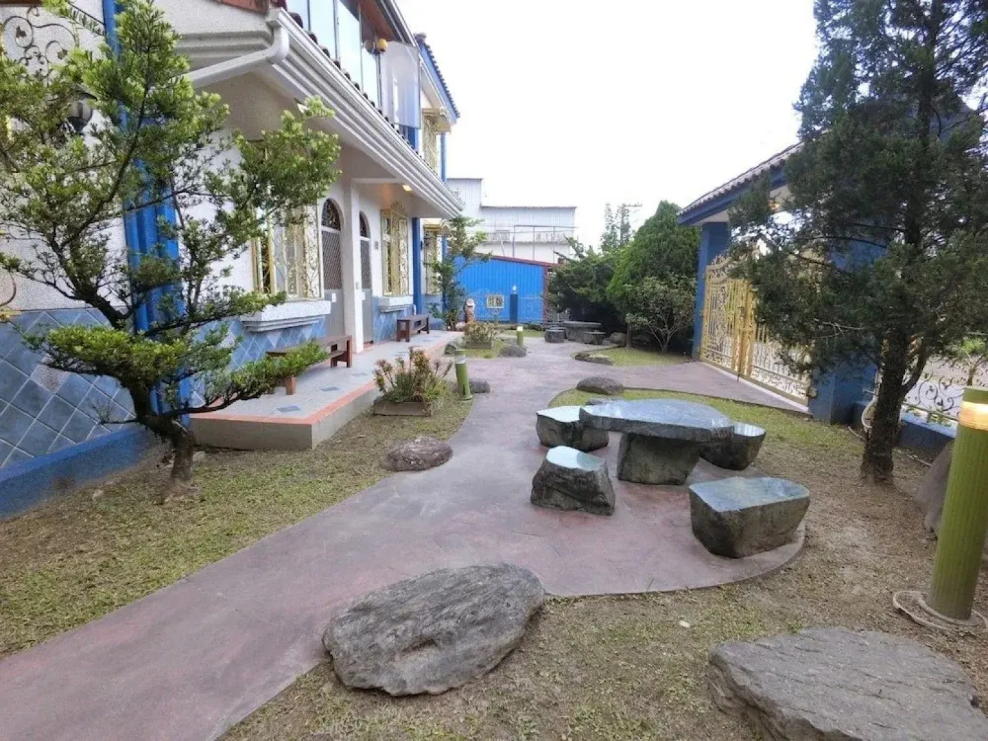 Sun Lu Holiday Homestay