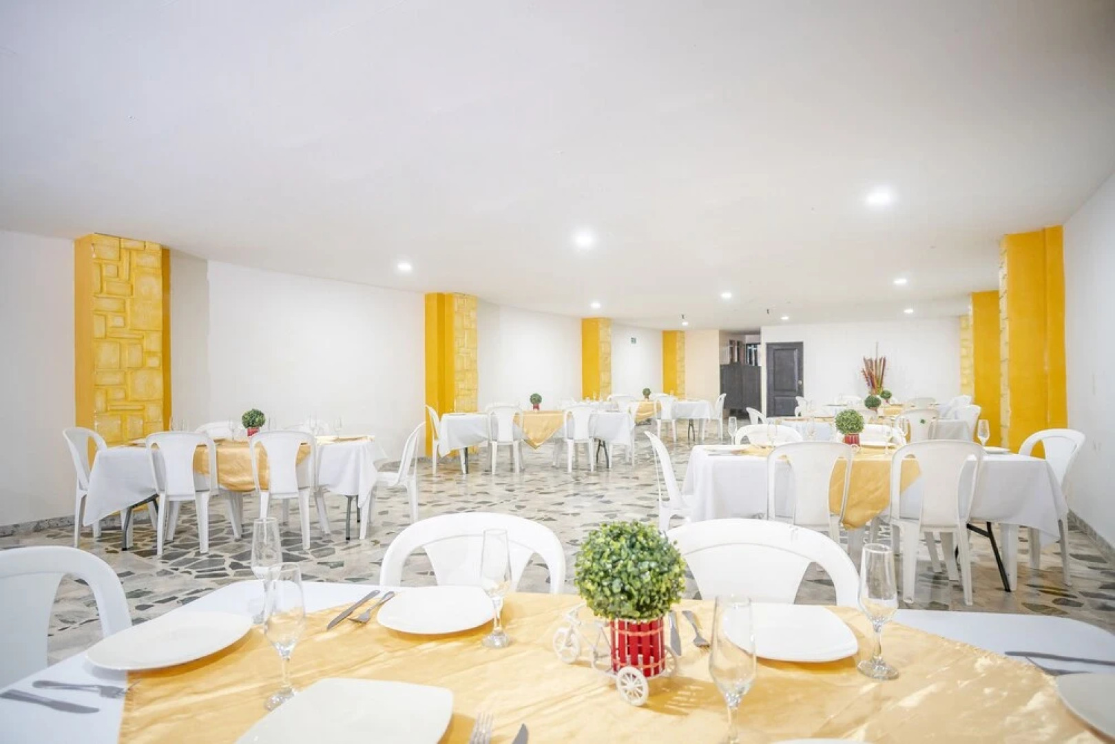 Ayenda 1910 Gold Plaza