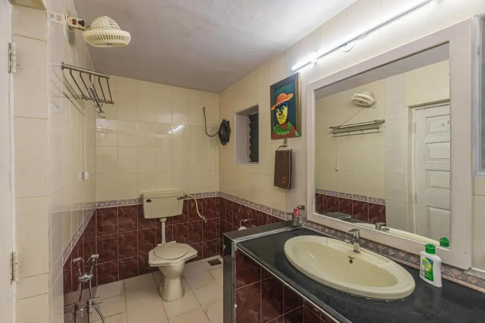 Saffronstays Sunglade