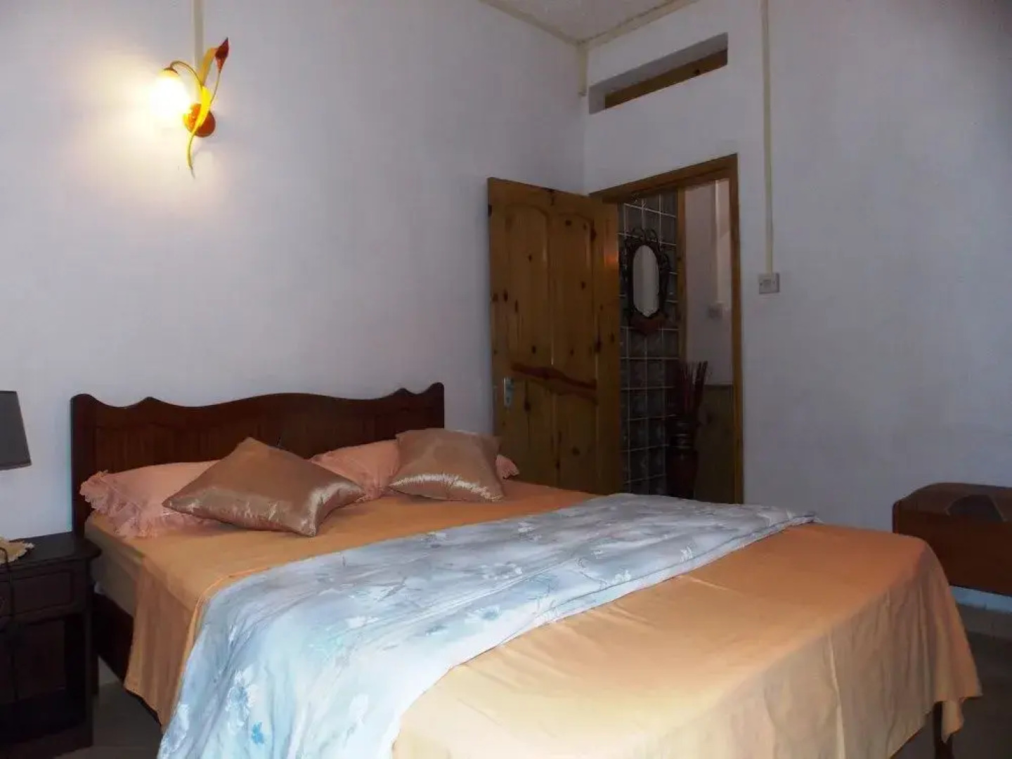 Le Manoir Guest House