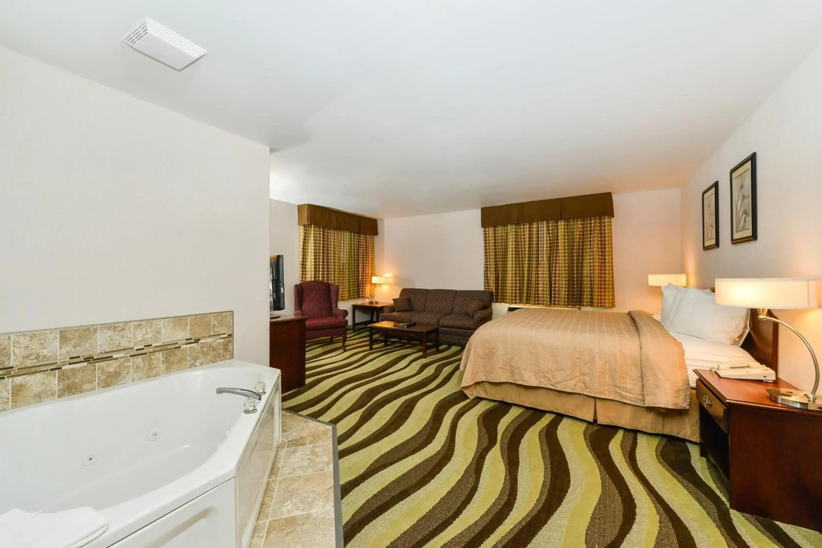 Quality Inn & Suites Stoughton - Madison South