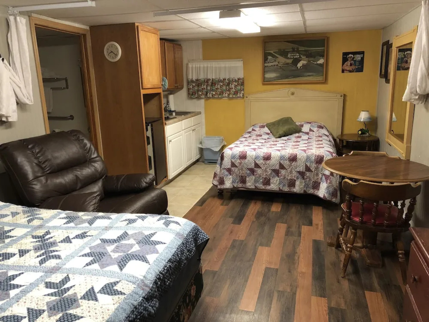 Town N' Country Motel and Shuttle