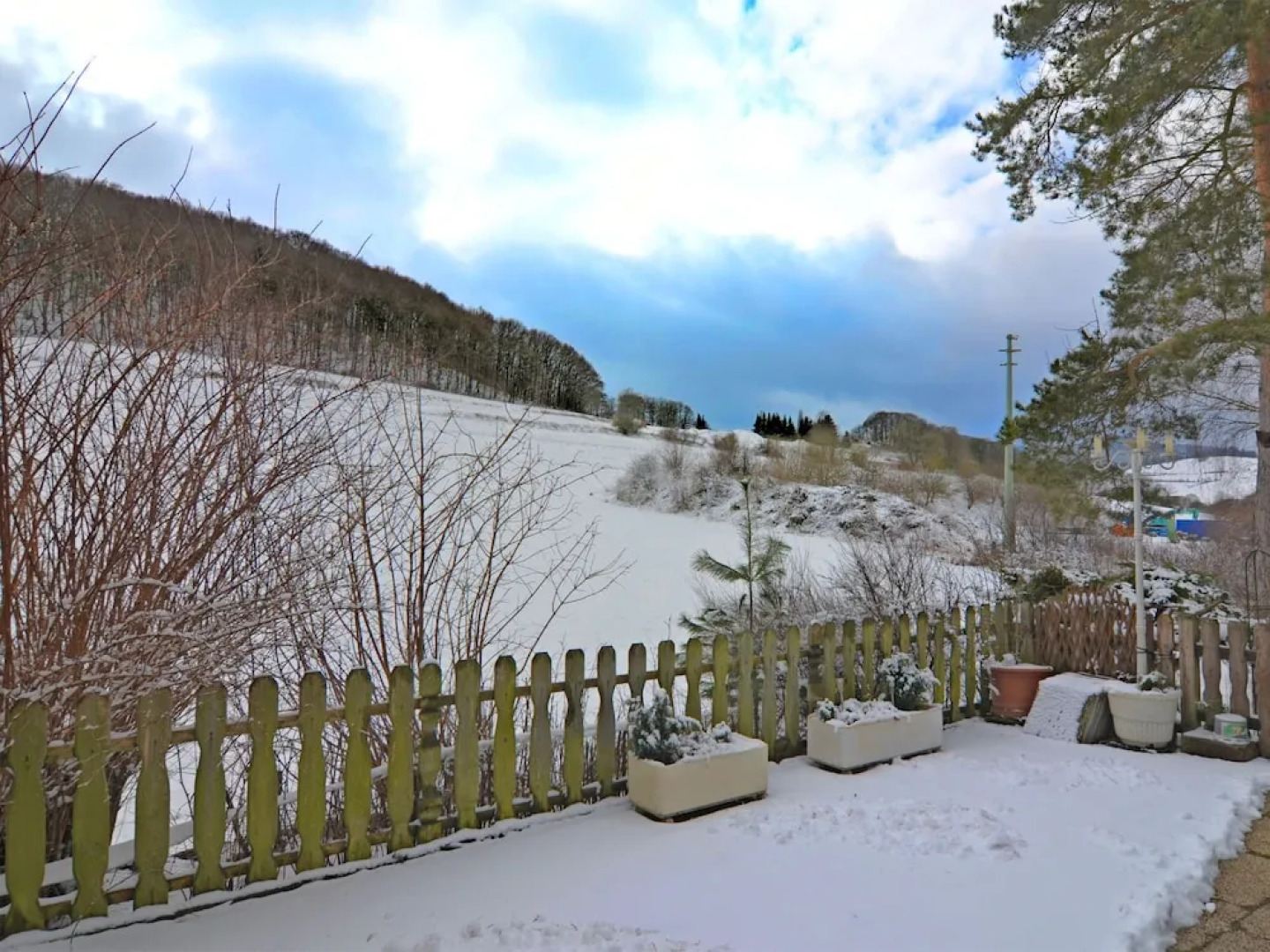 Large Apartment on the Diemelsee With Fireplace and Balcony