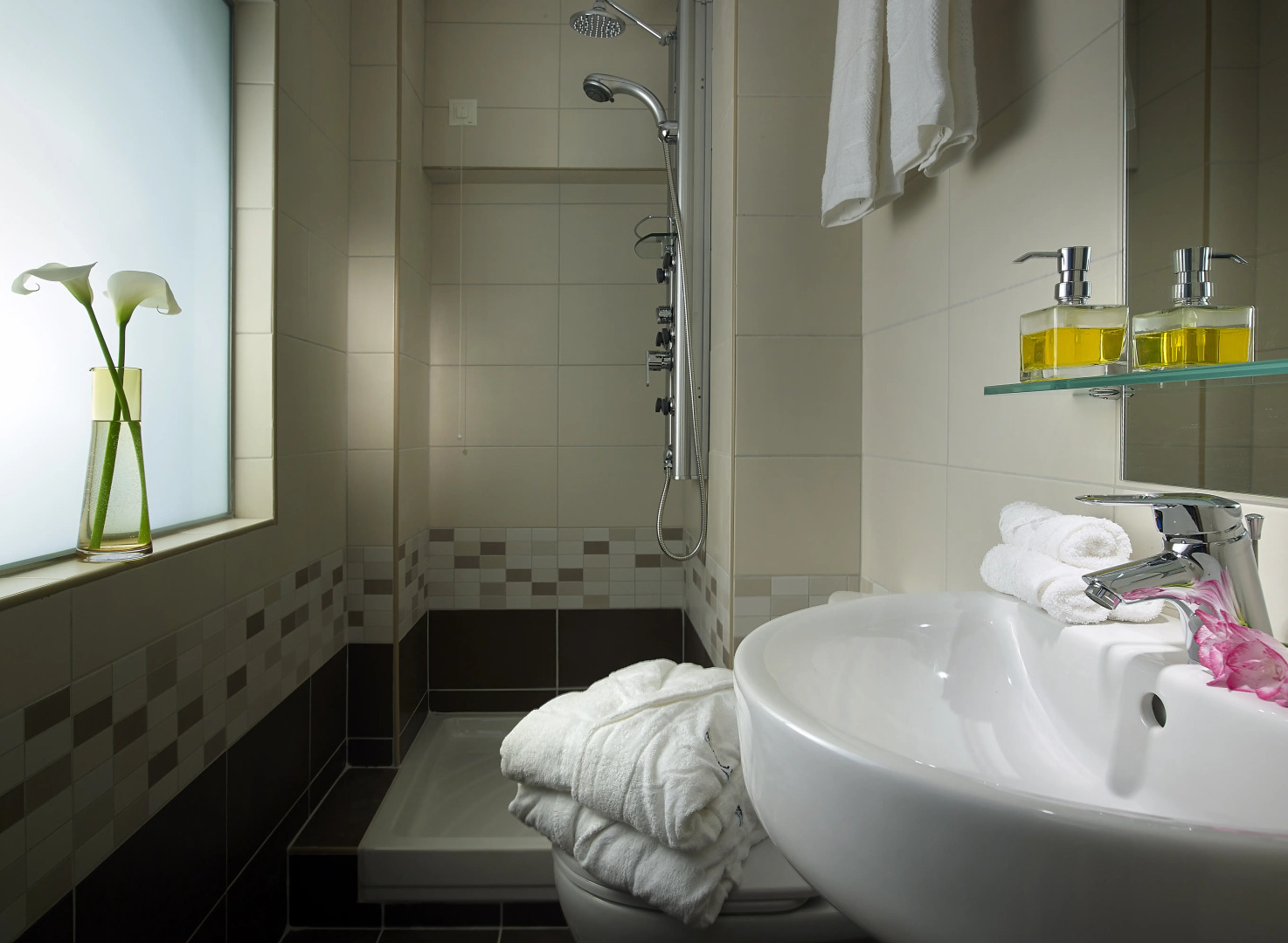 Отель Mistral Bay