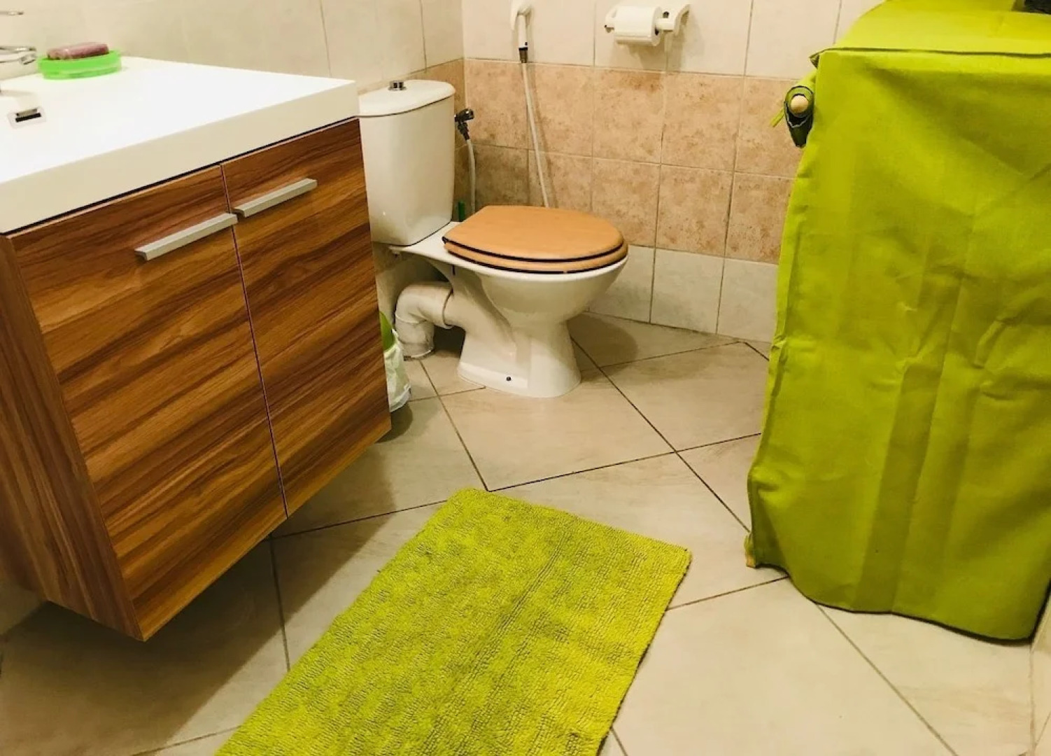 COLIBRI PAYS- Adults Only