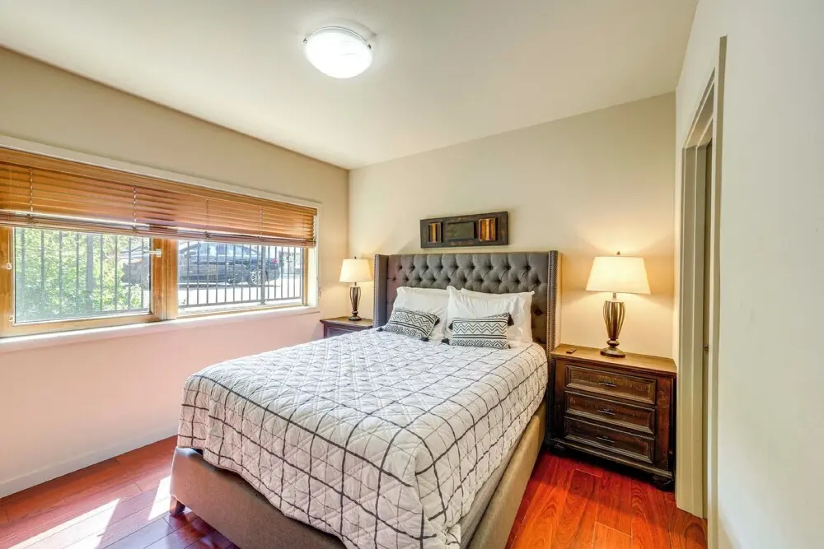 Steps to Lake Chelan: Condo w/ Resort Amenities!