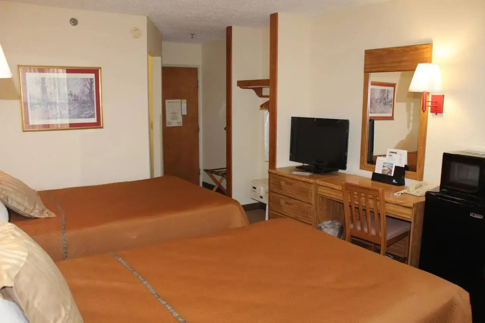 Travelodge by Wyndham Perry National Fairgrounds Area I-75