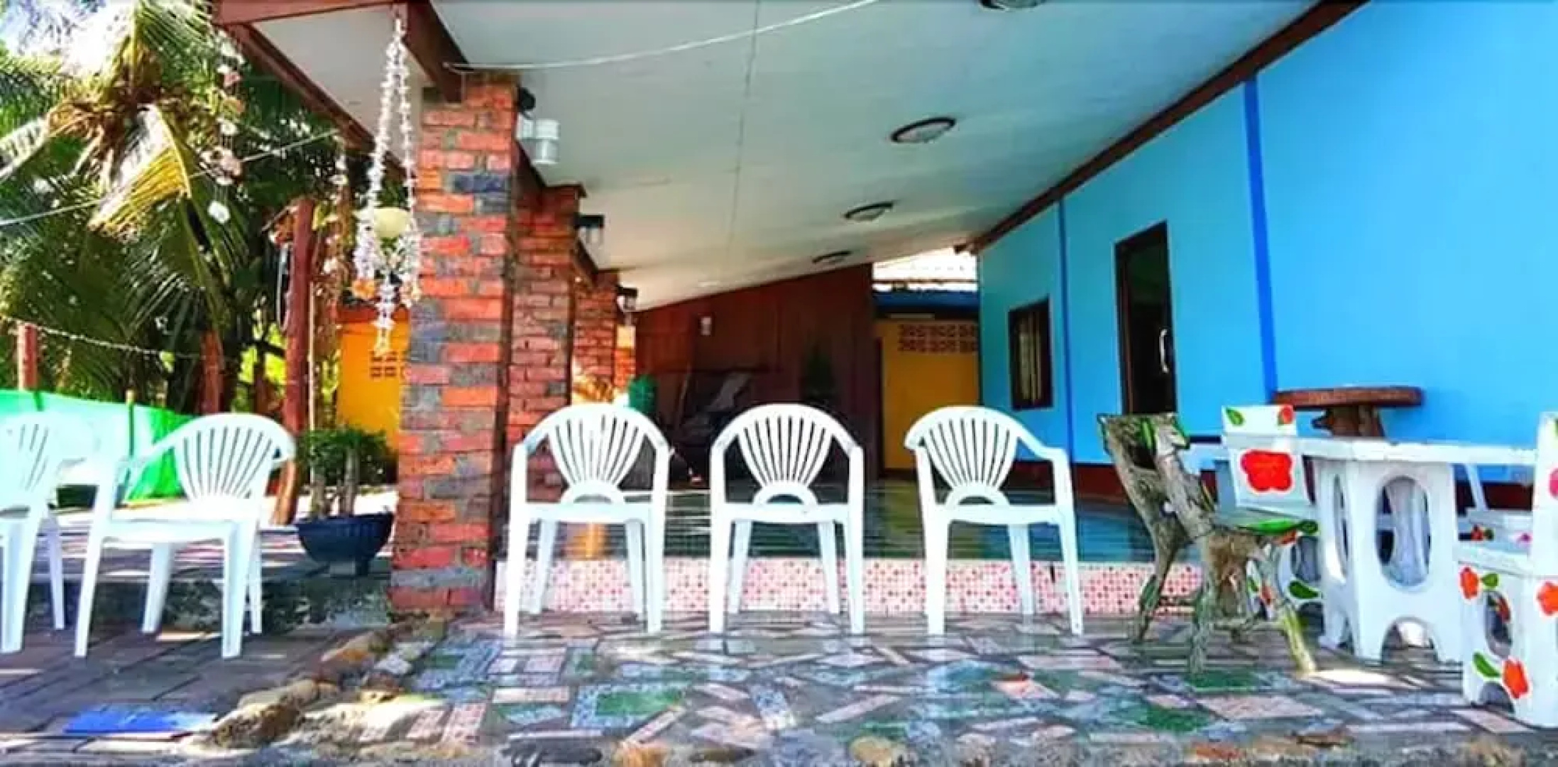 Sky Beach Travel & Hostel