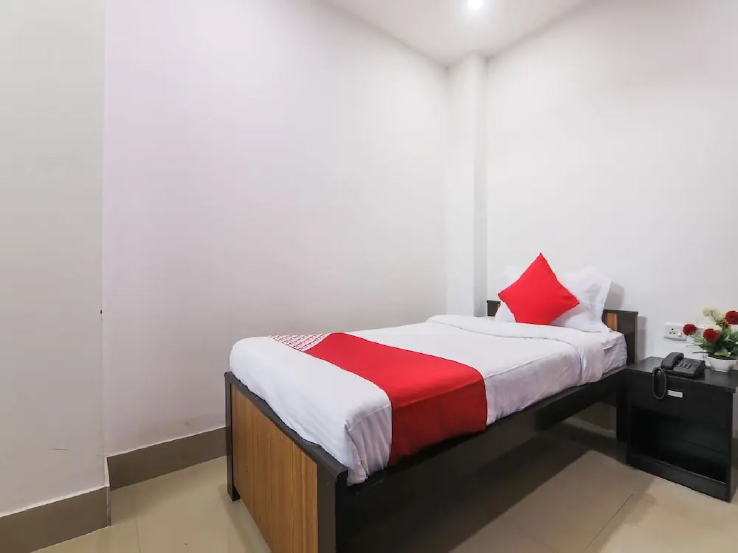 OYO 23008 Labanya Holiday Home