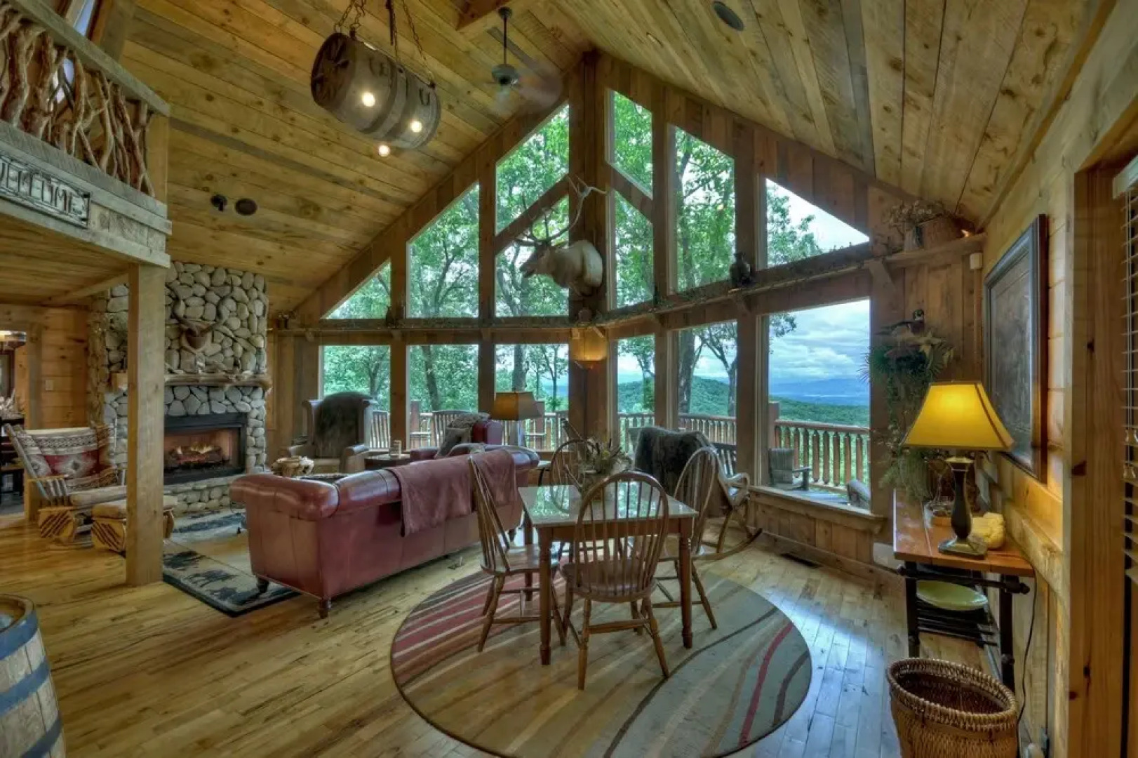 Heavens Doorstep- Stunning Mtn & Lake Nottley View