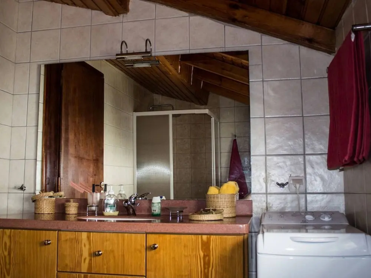 Modern Beach House Near Athens - Four Bedroom House, Sleeps 8