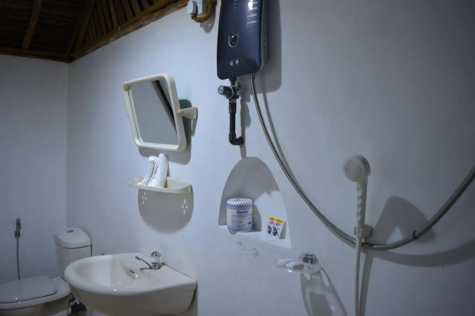 Roshanne Beach Resort