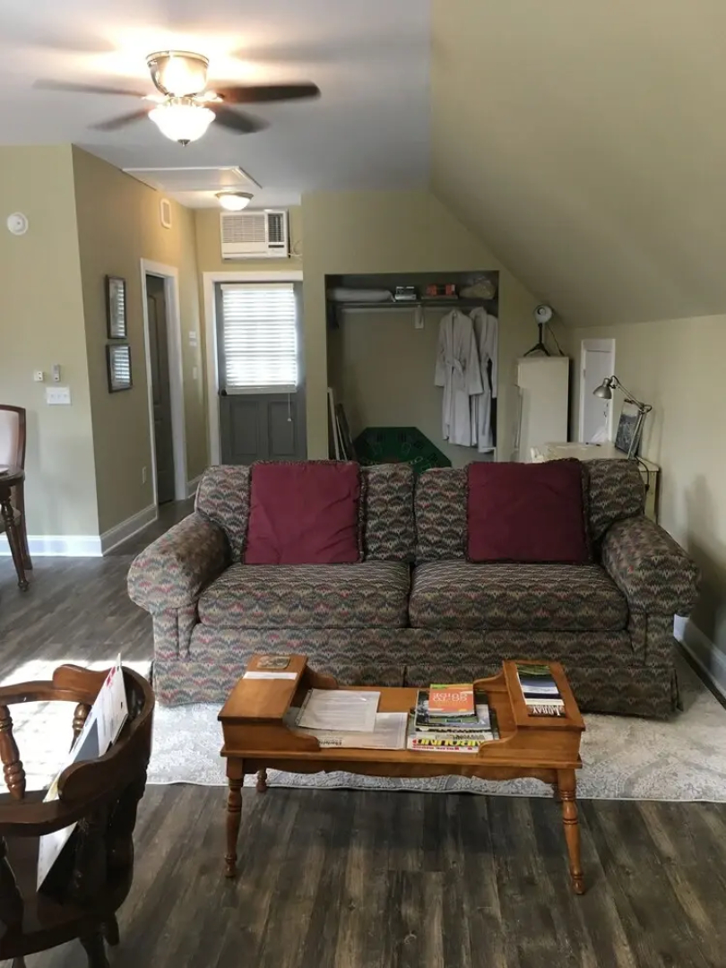 Historic Rugby Walk to All Things UVA