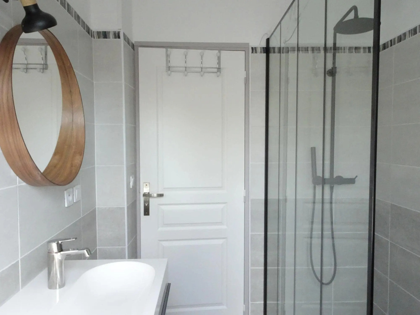 Semi-detached House, Brehal