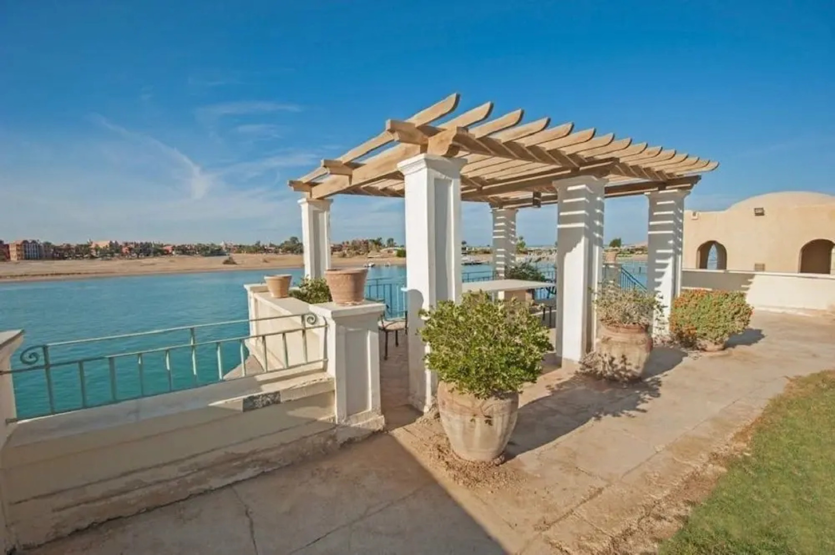 Chic 4-Bedroom White Villa for Rent in El Gouna Egypt
