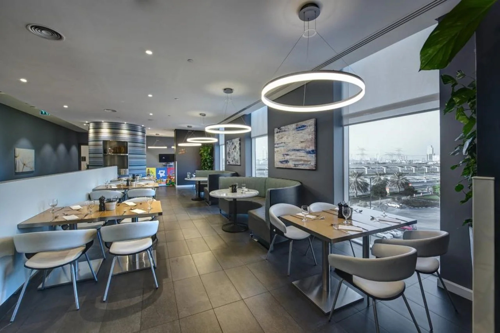 Premier Inn Dubai Ibn Battuta Mall